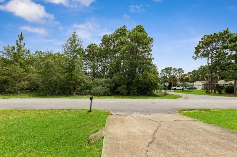 HOLLEY BY THE SEA - Land