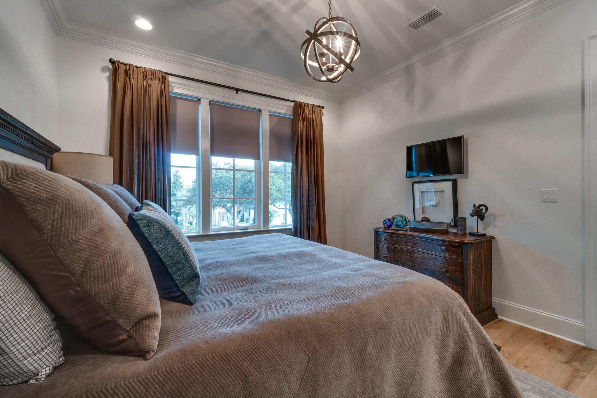 ISLAND ESTATES - Residential