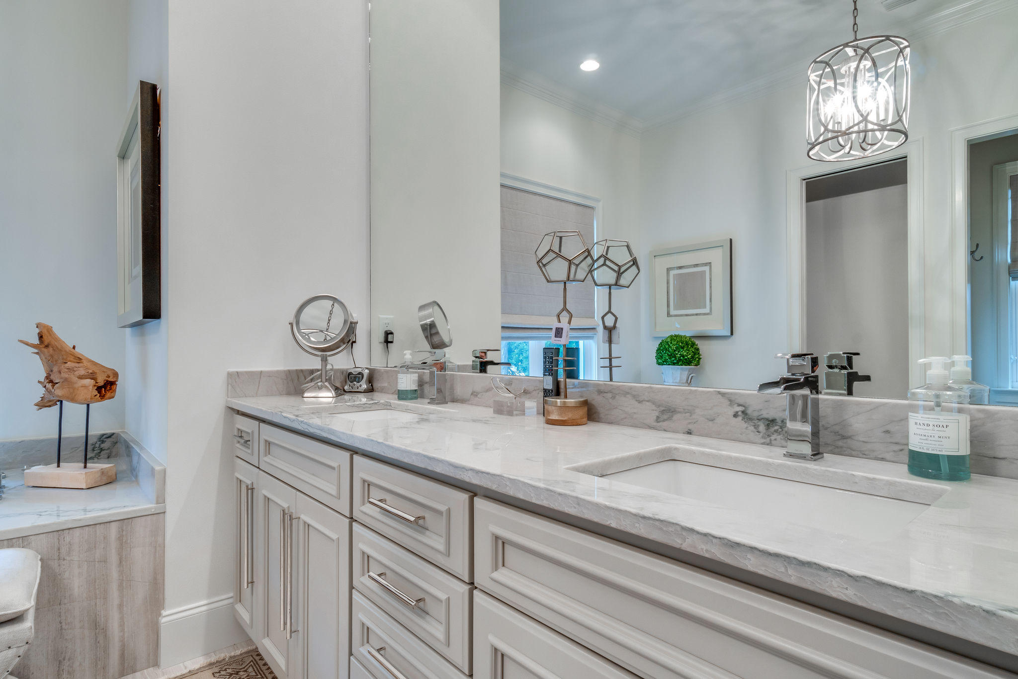ISLAND ESTATES - Residential