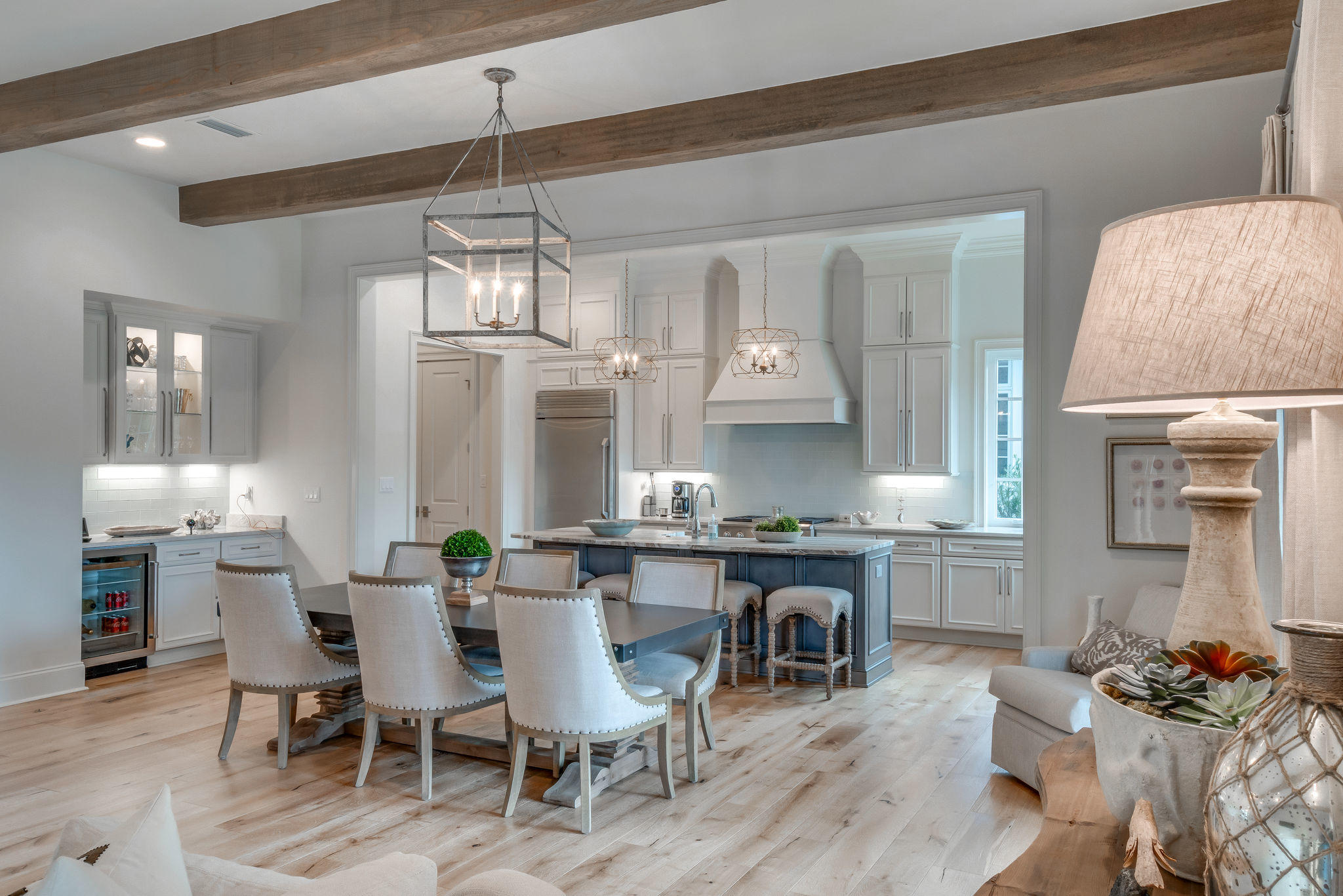 ISLAND ESTATES - Residential