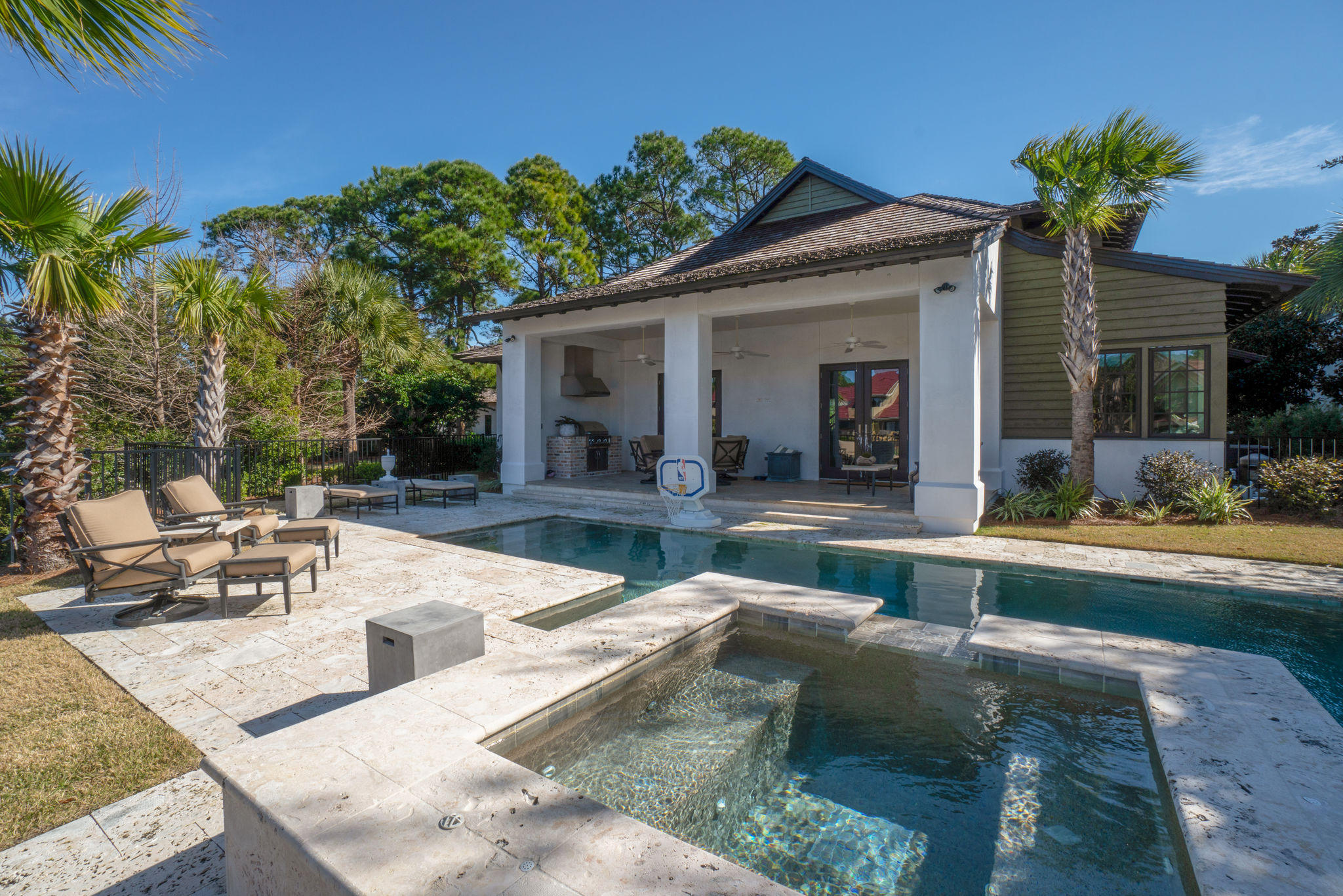 ISLAND ESTATES - Residential