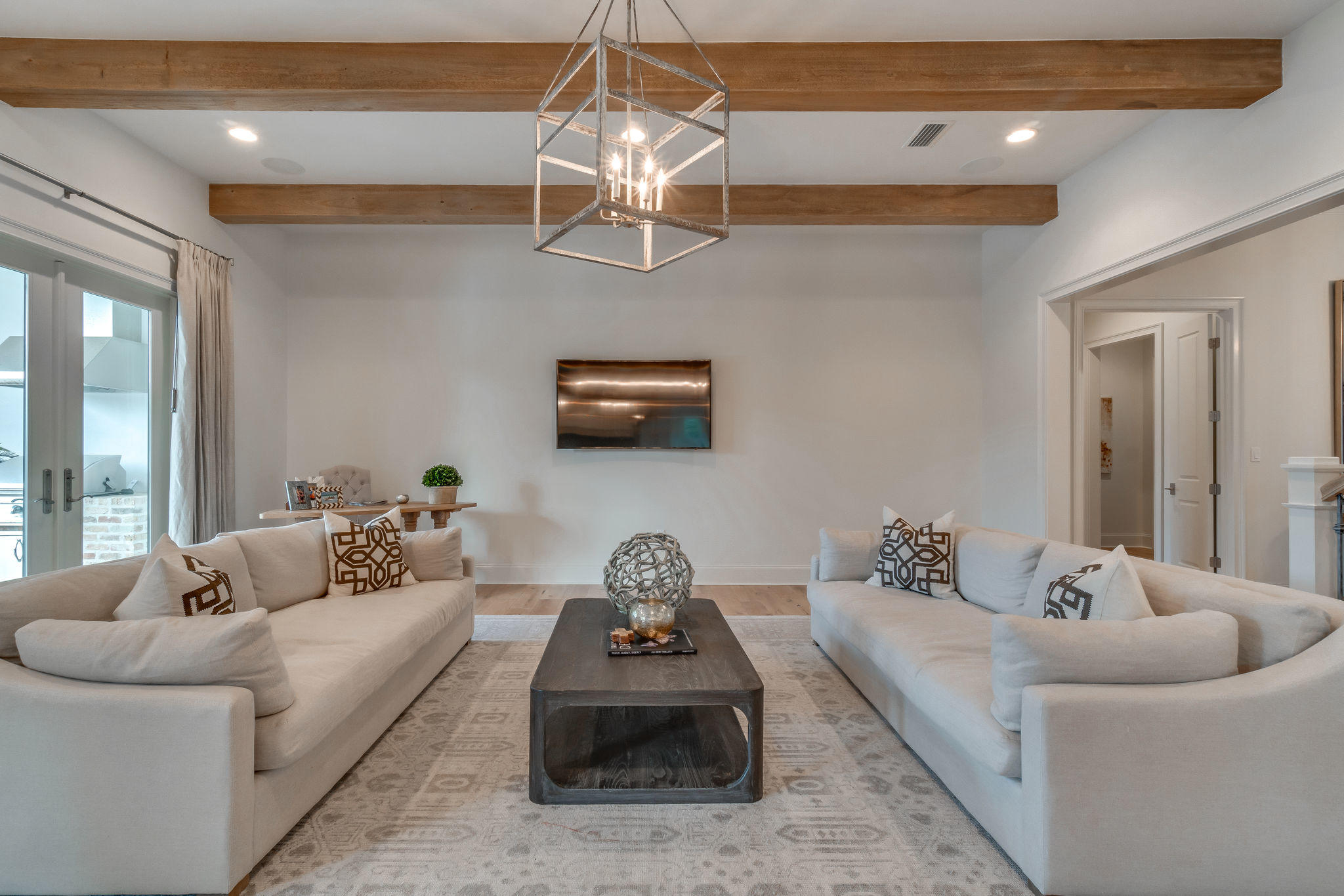 ISLAND ESTATES - Residential