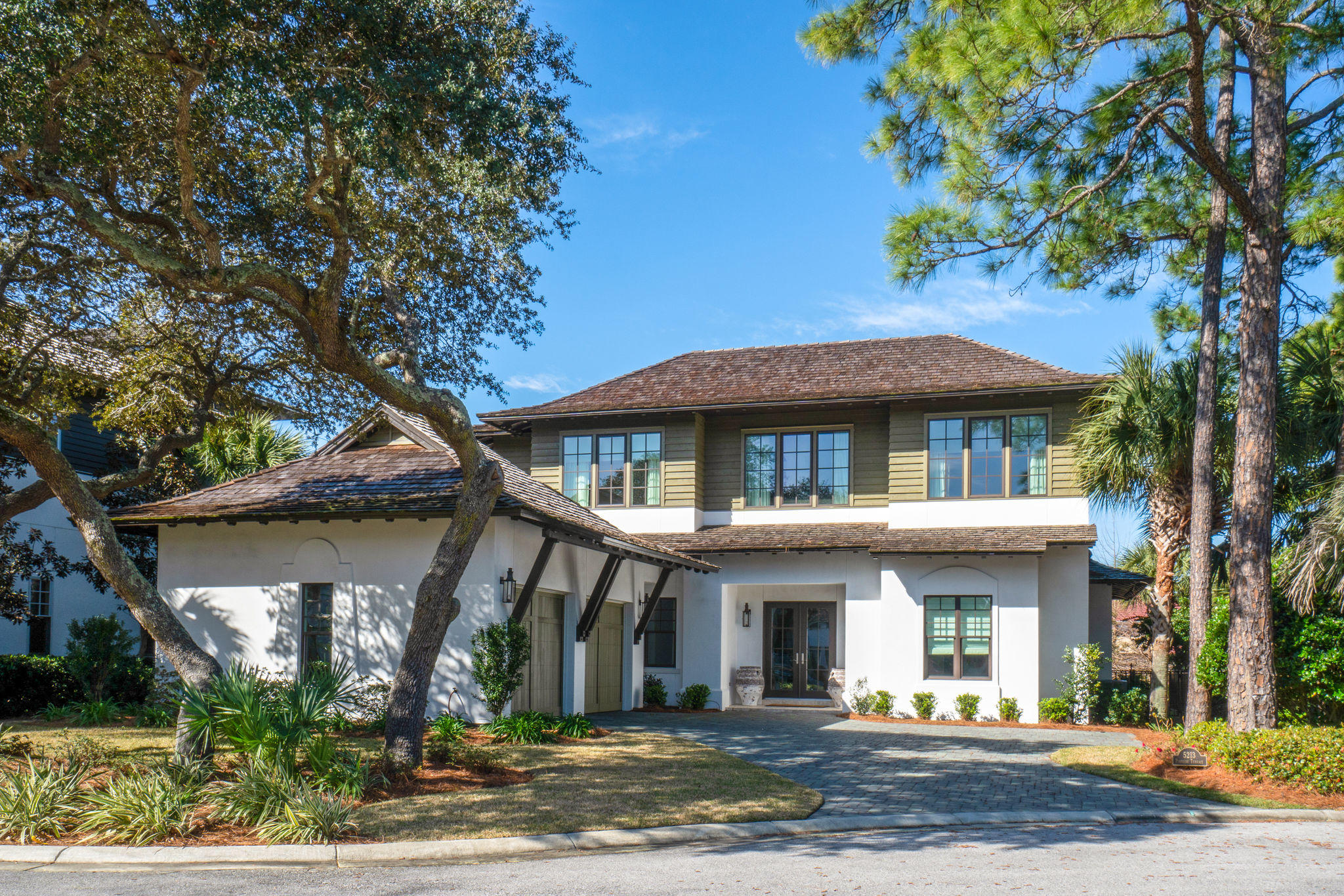 ISLAND ESTATES - Residential