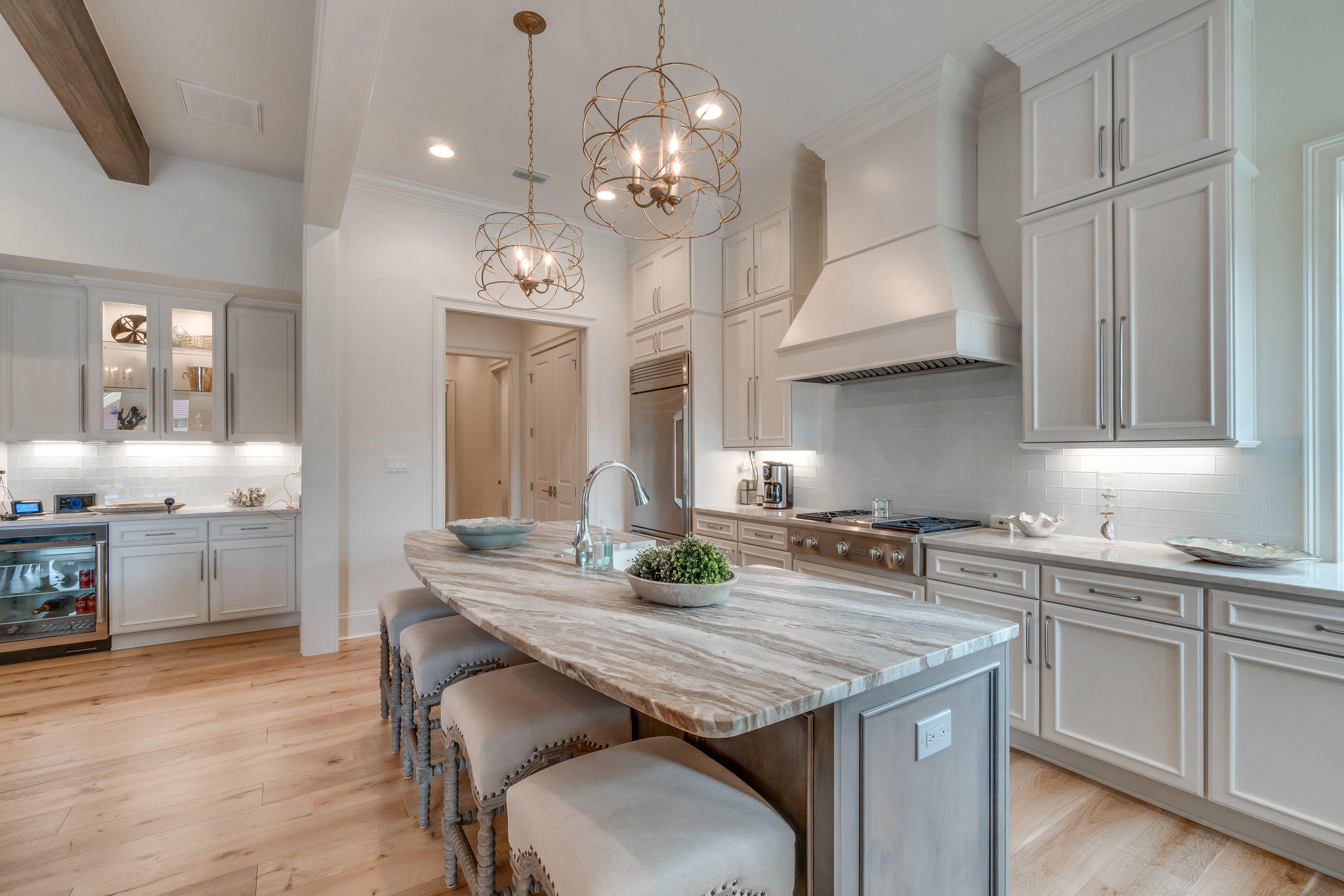 ISLAND ESTATES - Residential
