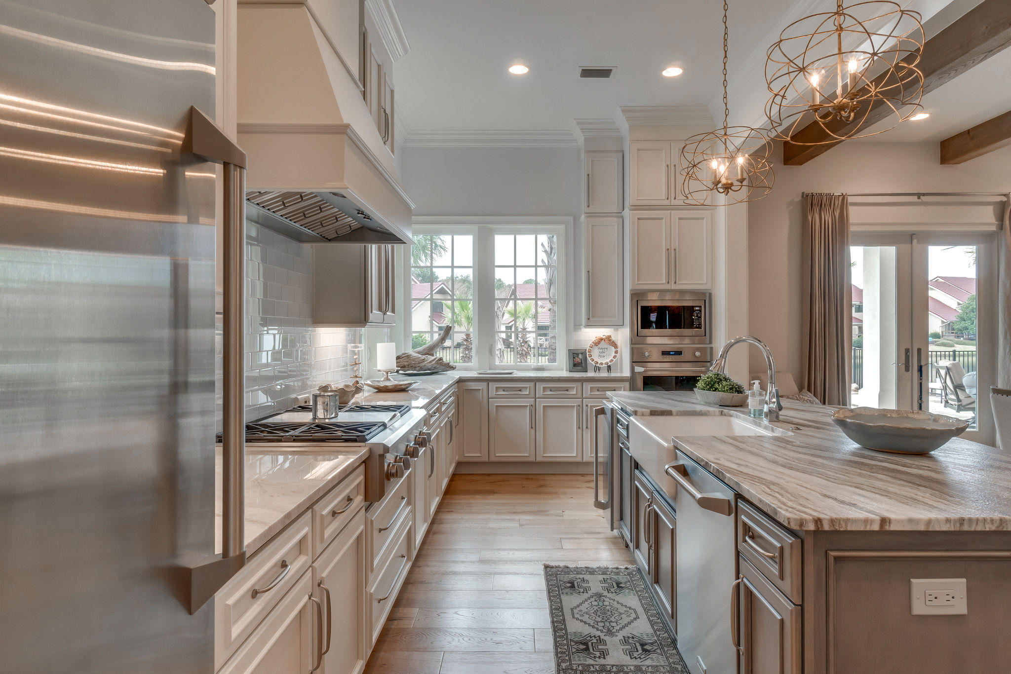 ISLAND ESTATES - Residential