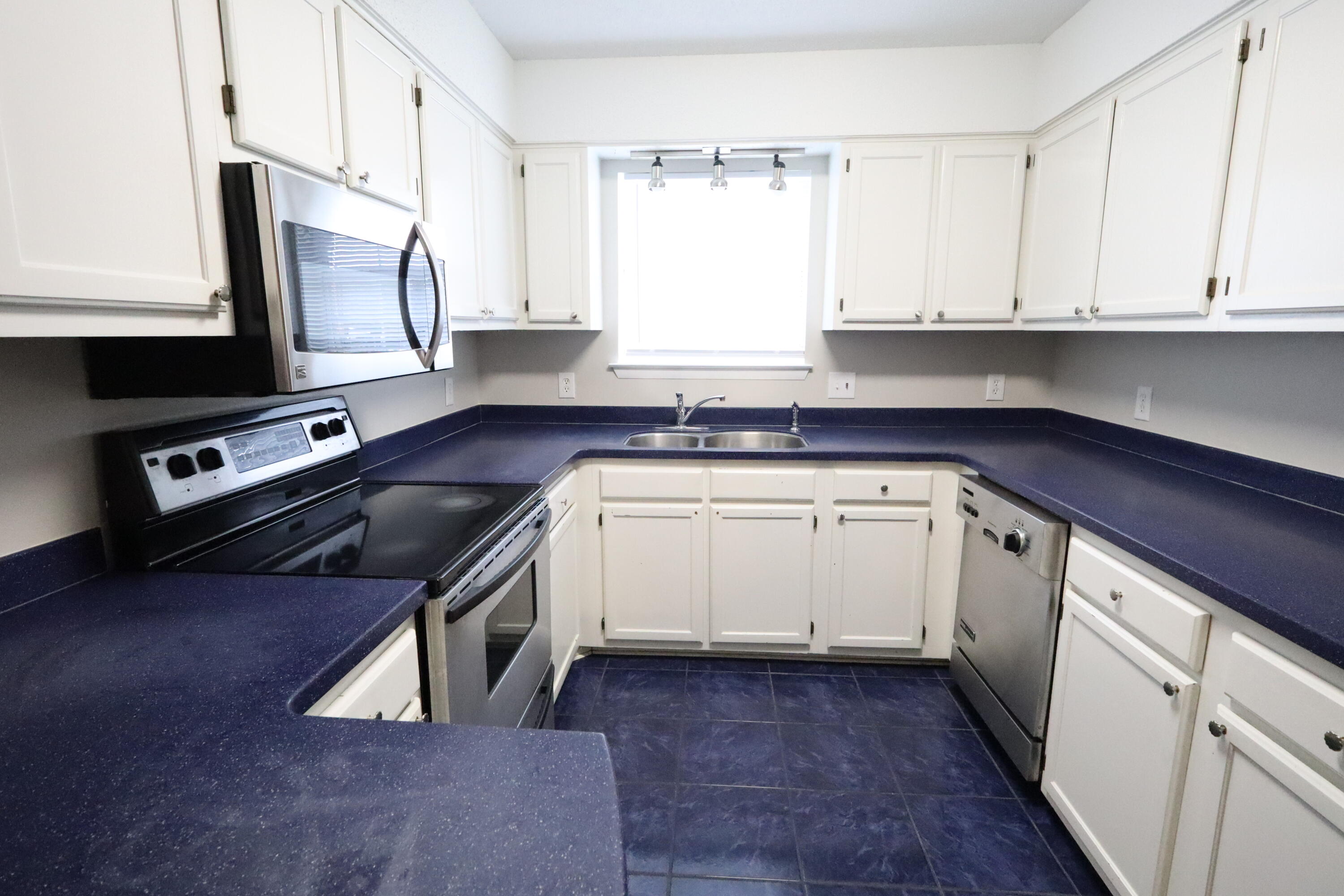 BELL-BROOK ESTATES - Residential Lease