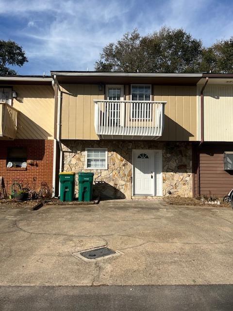 BELL-BROOK ESTATES - Residential Lease