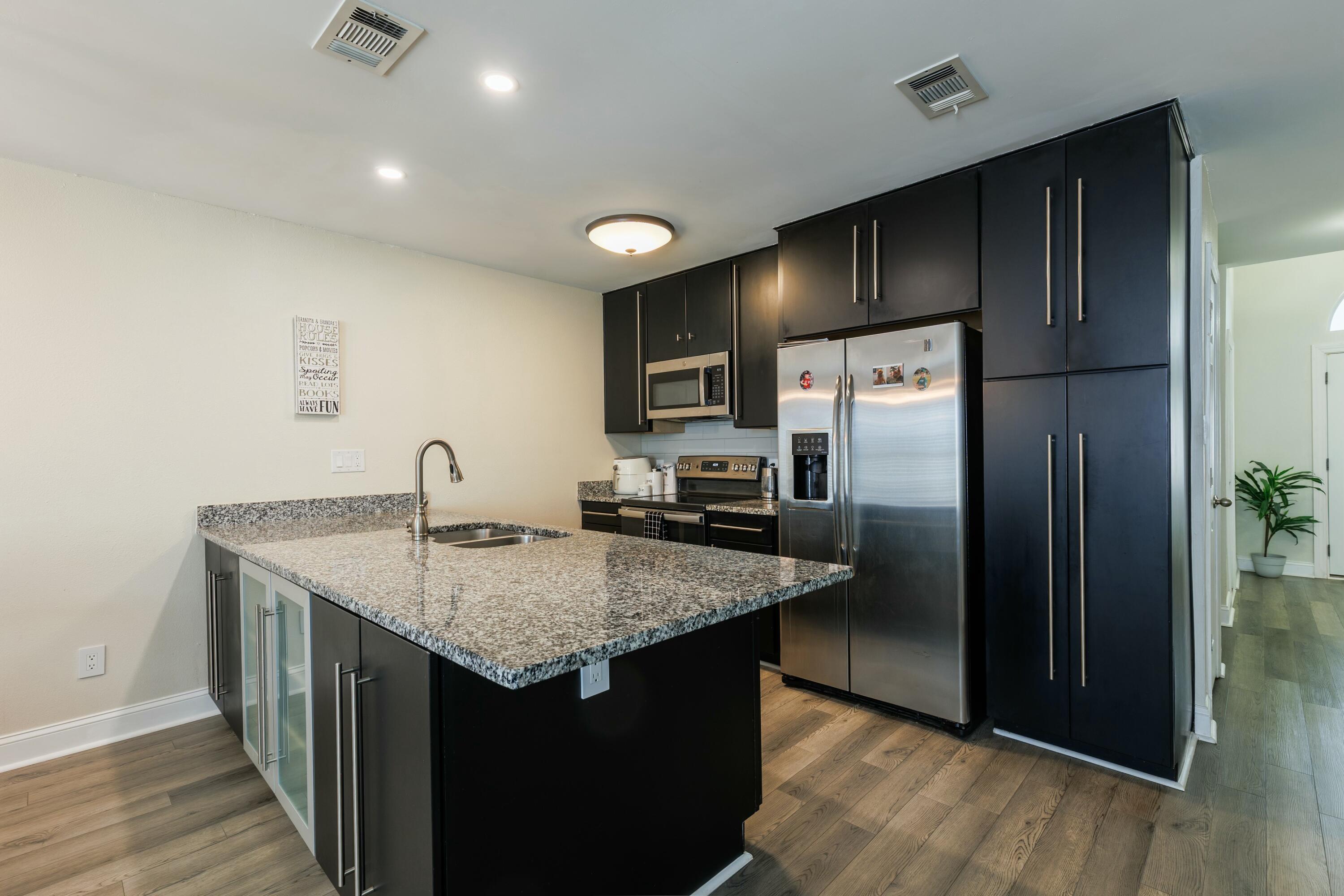 ADASHAN GARDYNS - Residential