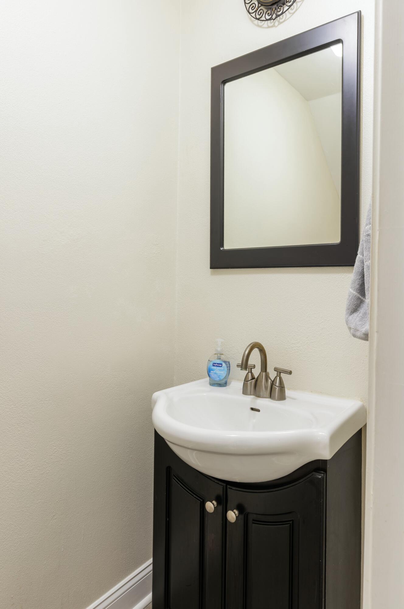 ADASHAN GARDYNS - Residential