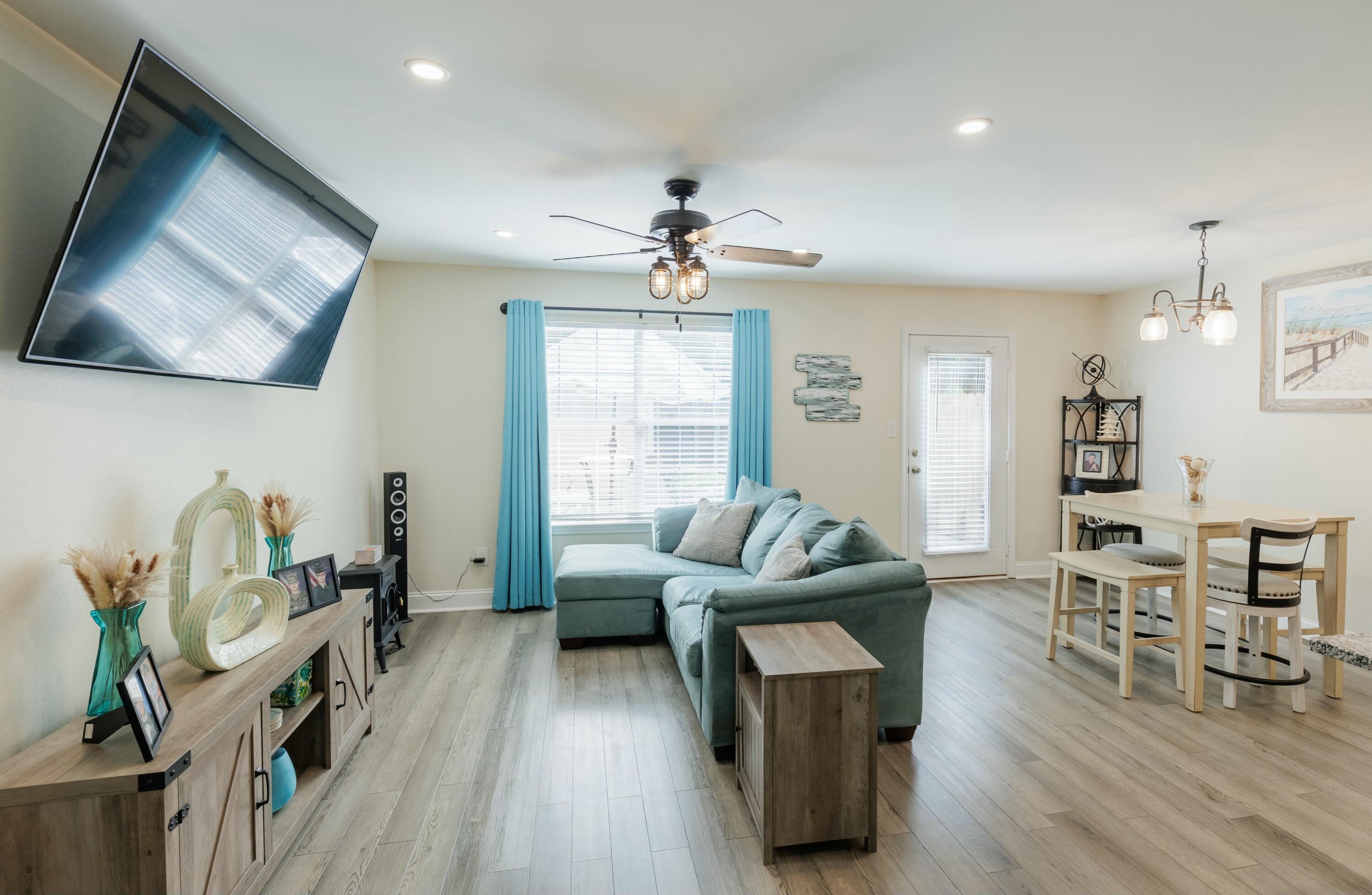 ADASHAN GARDYNS - Residential