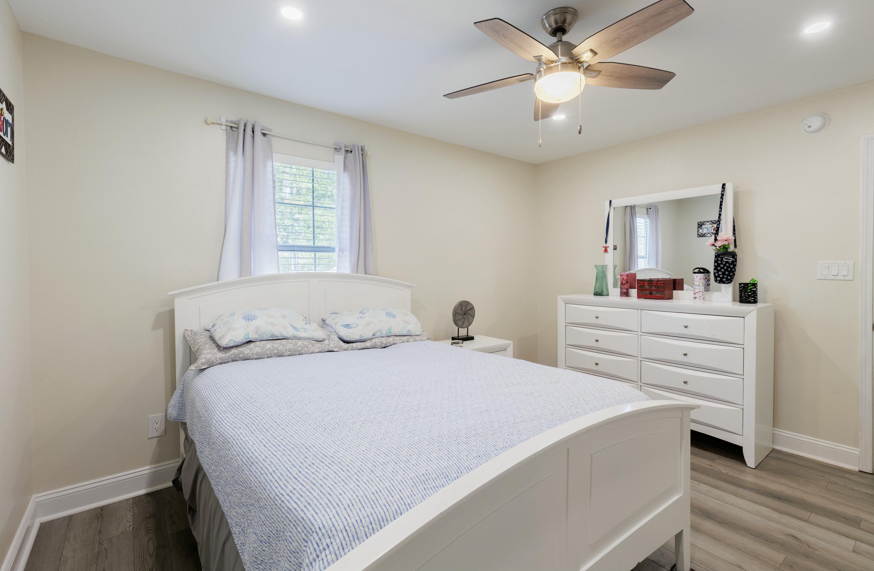 ADASHAN GARDYNS - Residential