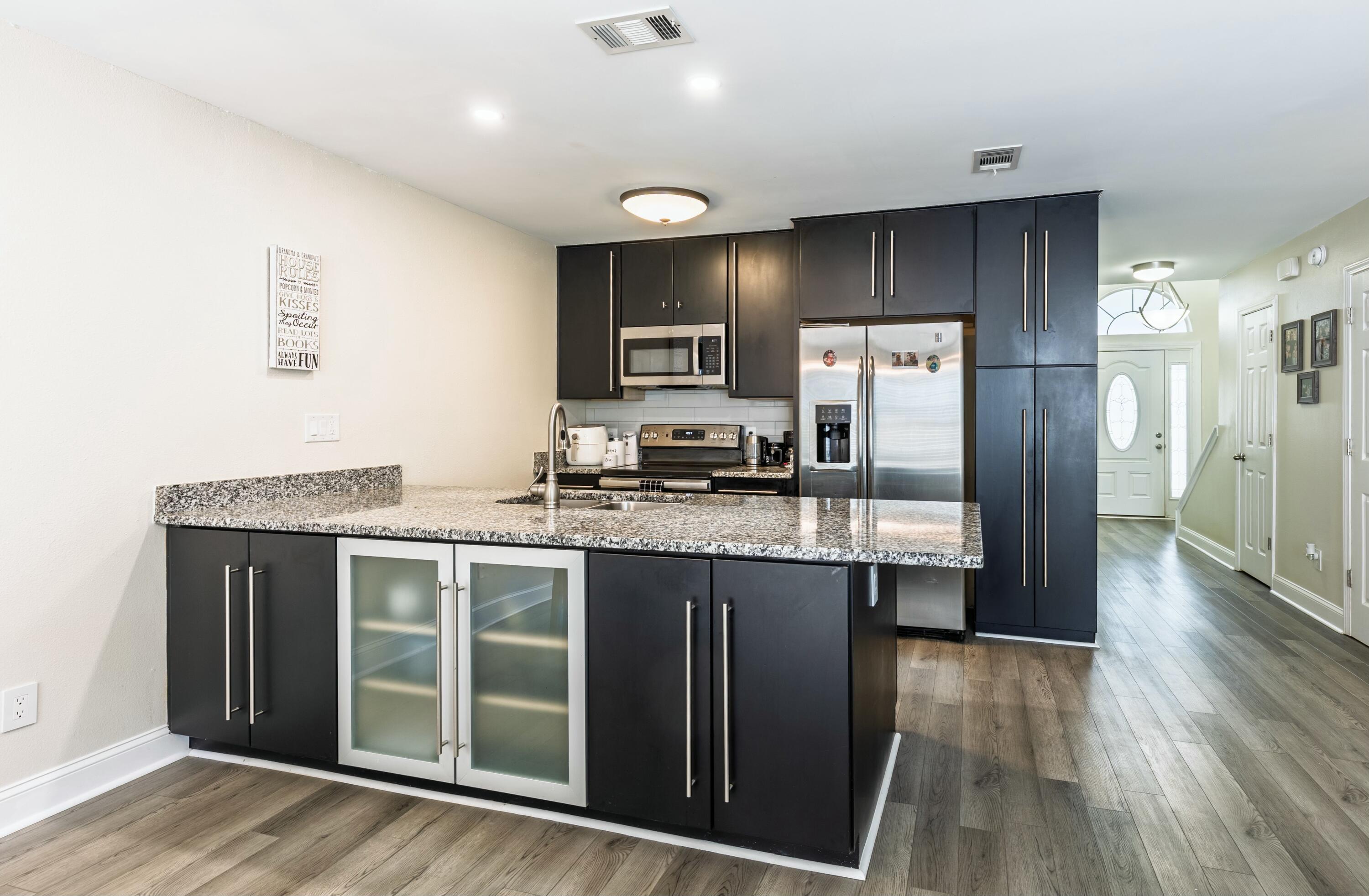 ADASHAN GARDYNS - Residential