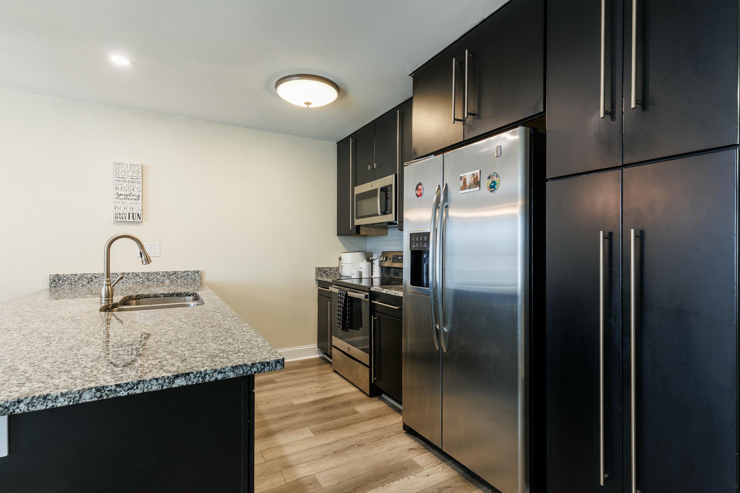 ADASHAN GARDYNS - Residential