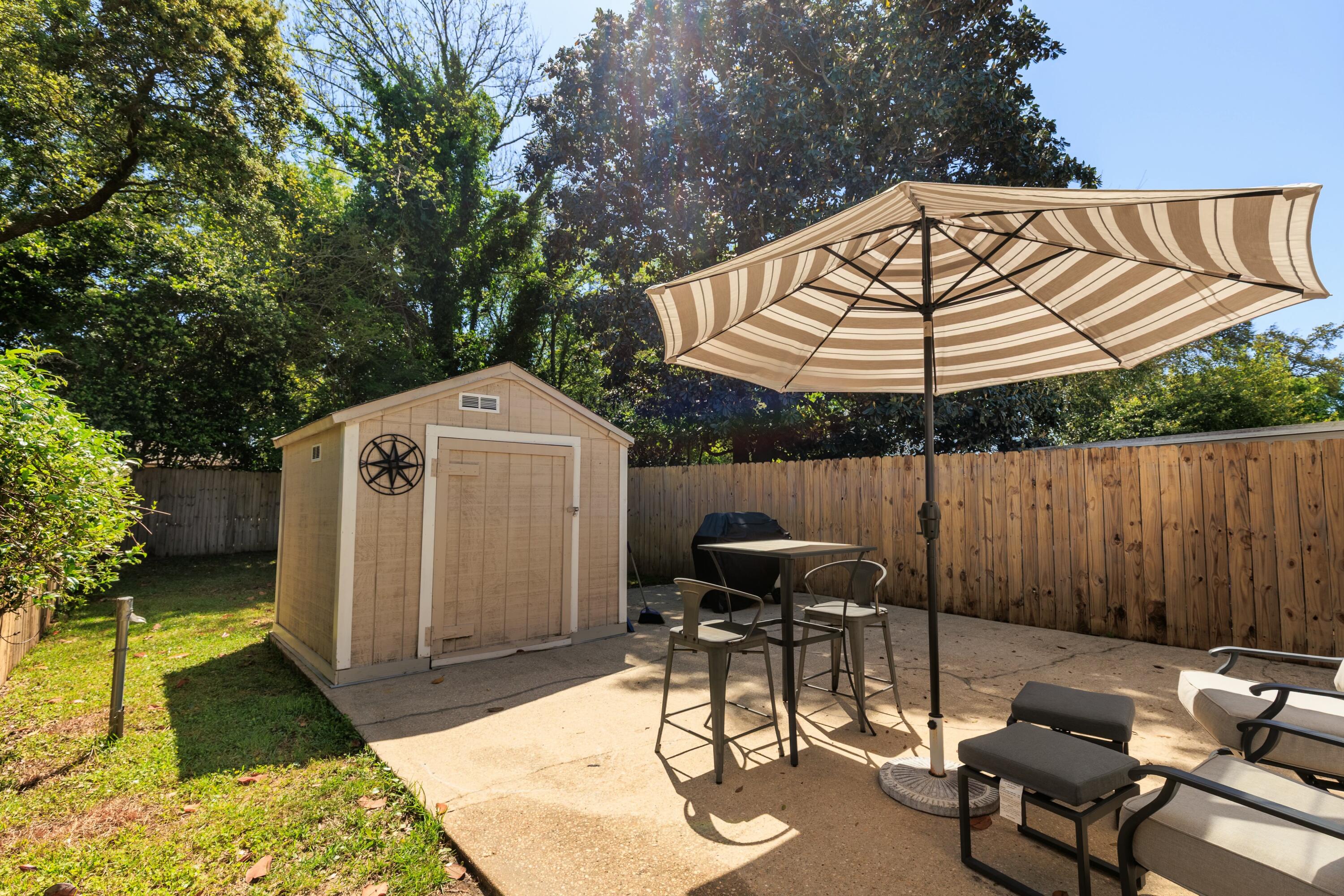 ADASHAN GARDYNS - Residential