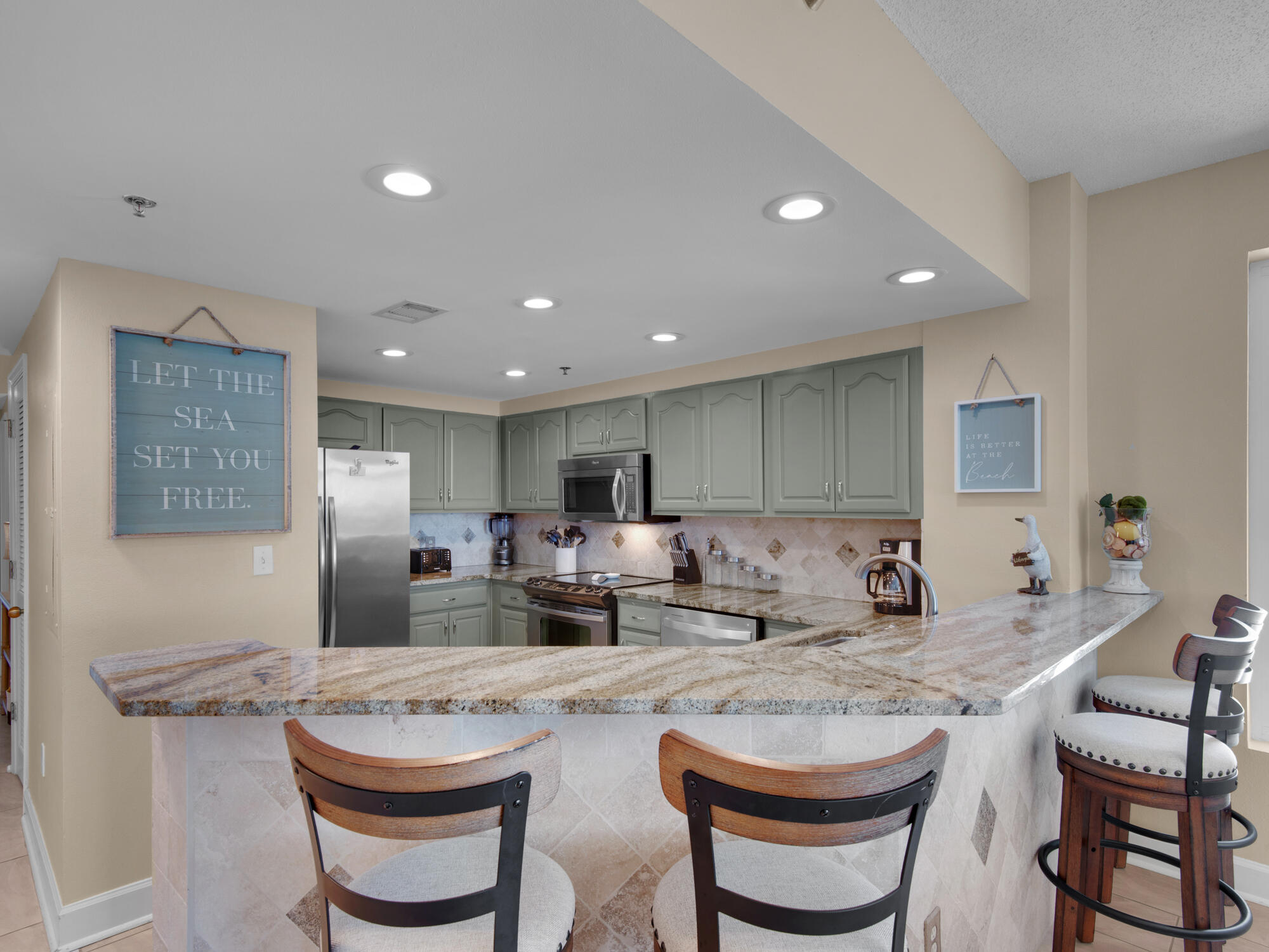 JADE EAST TOWERS CONDO - Residential