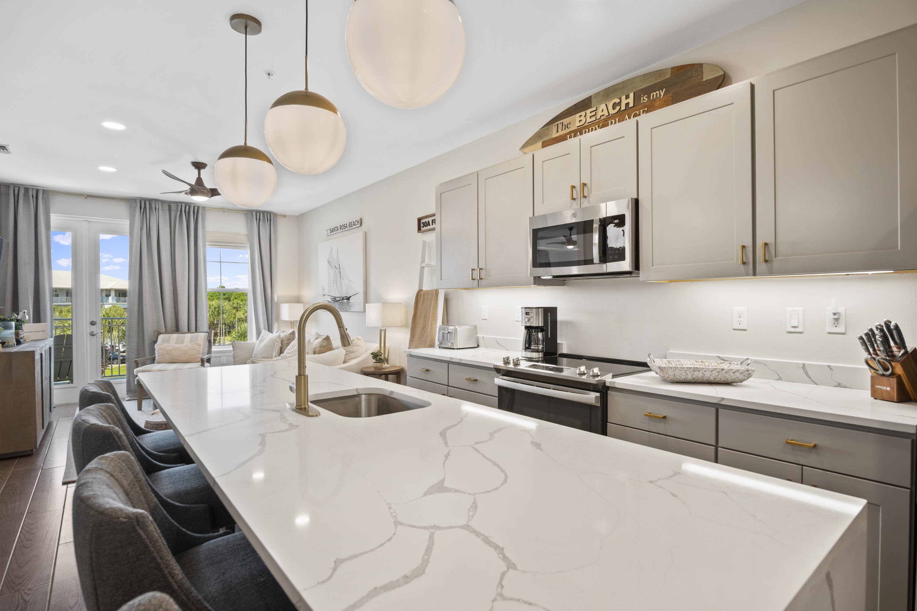 Gulf Place Residence - Residential