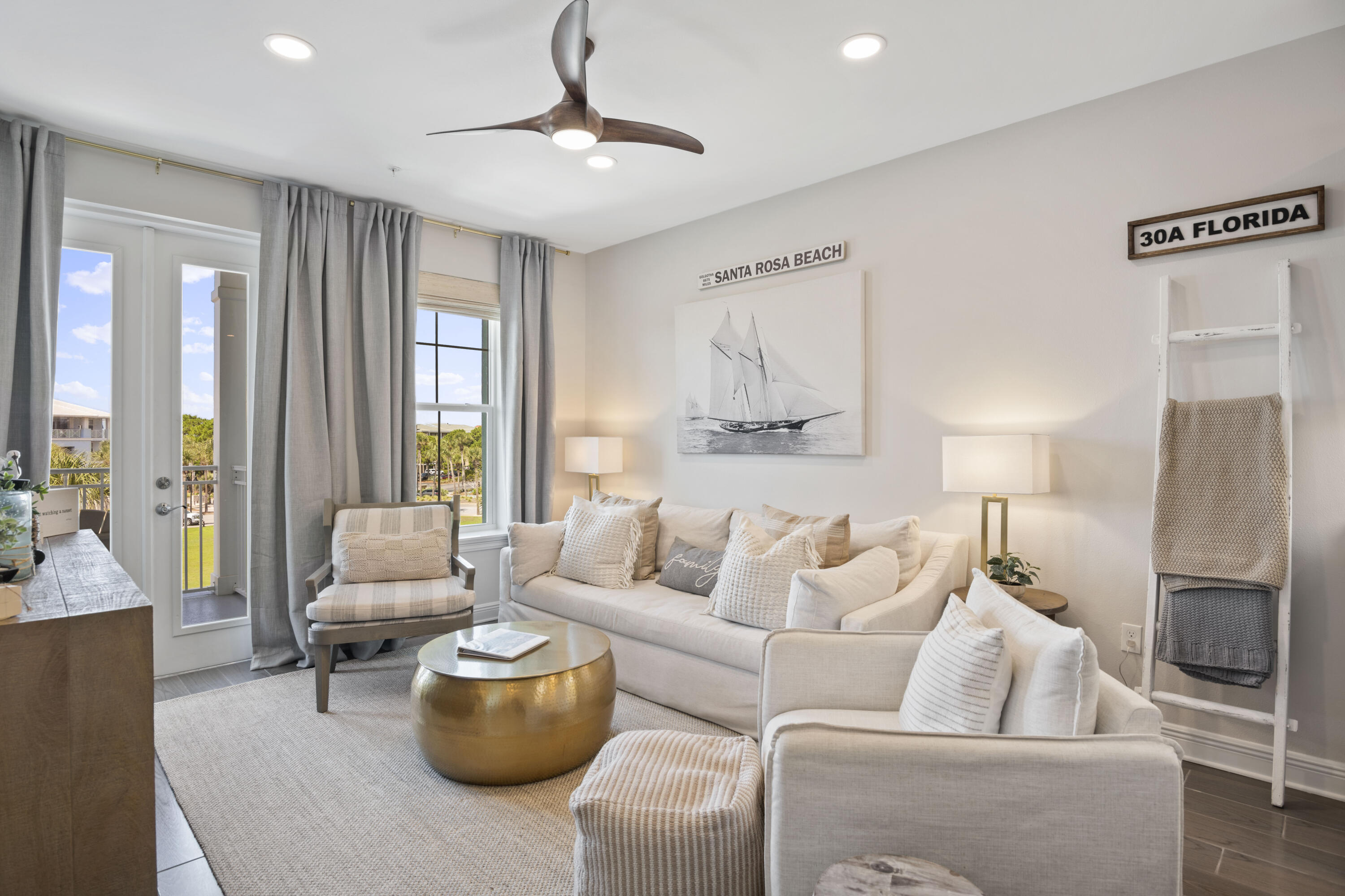 Gulf Place Residence - Residential