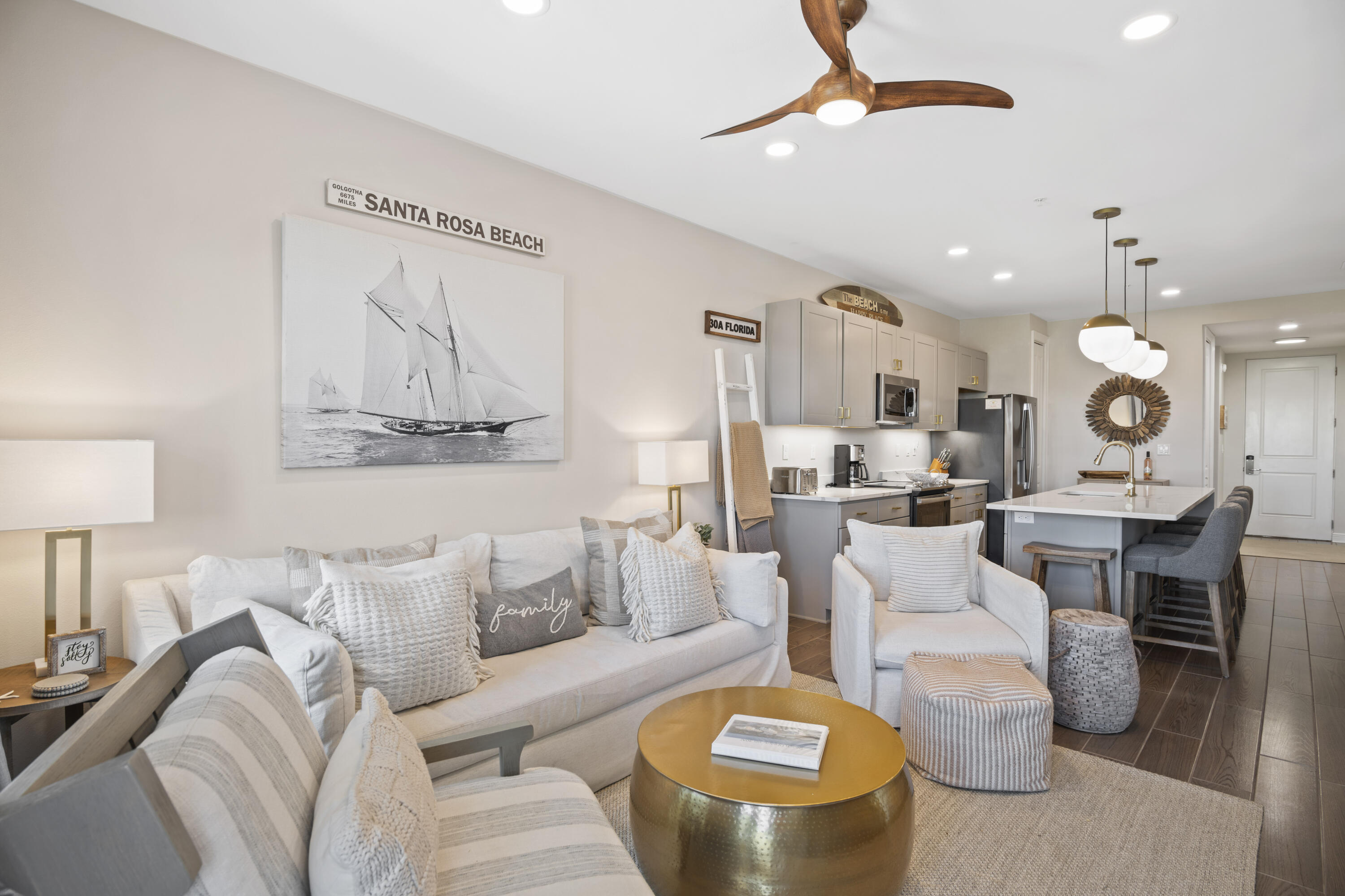 Gulf Place Residence - Residential