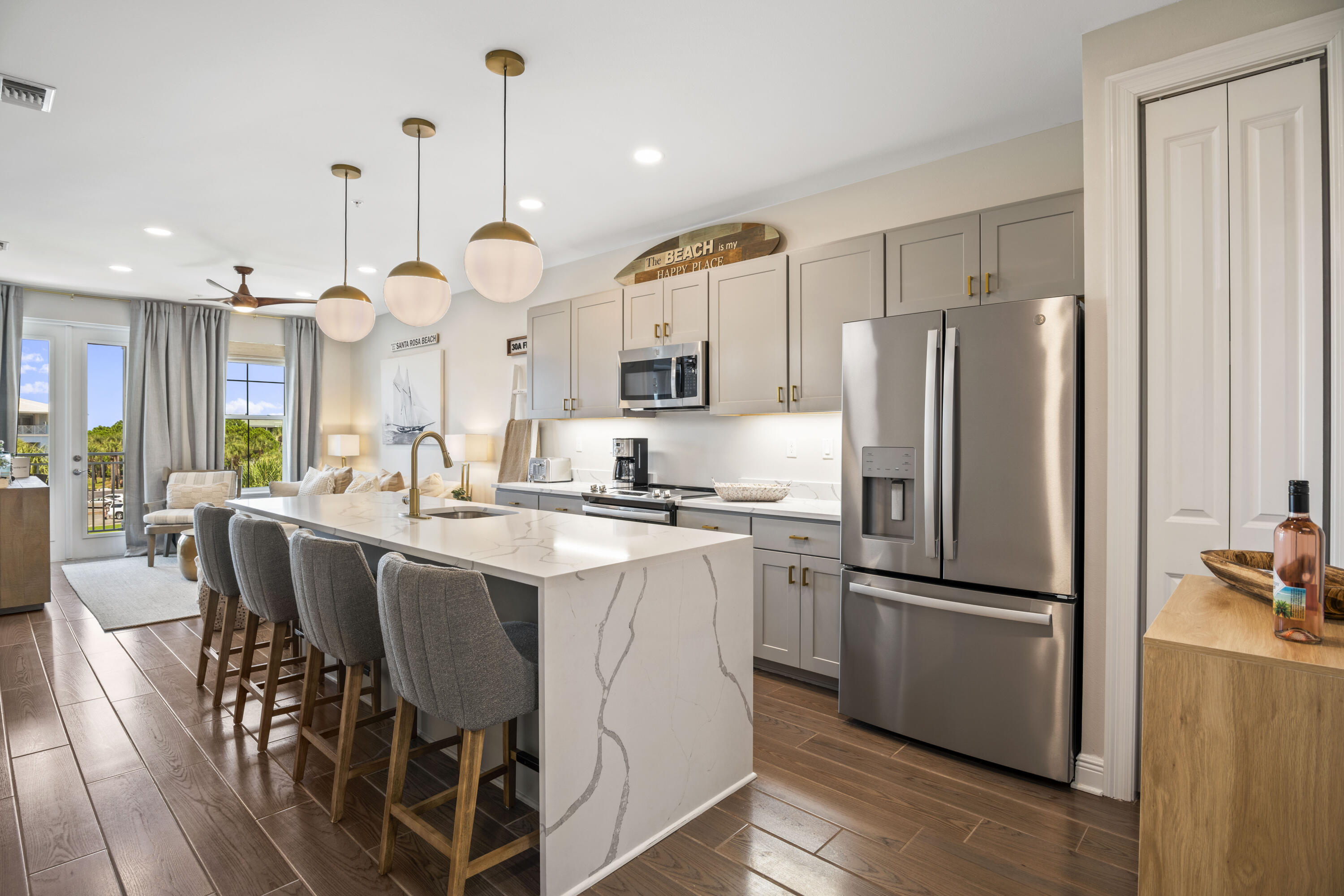 Gulf Place Residence - Residential