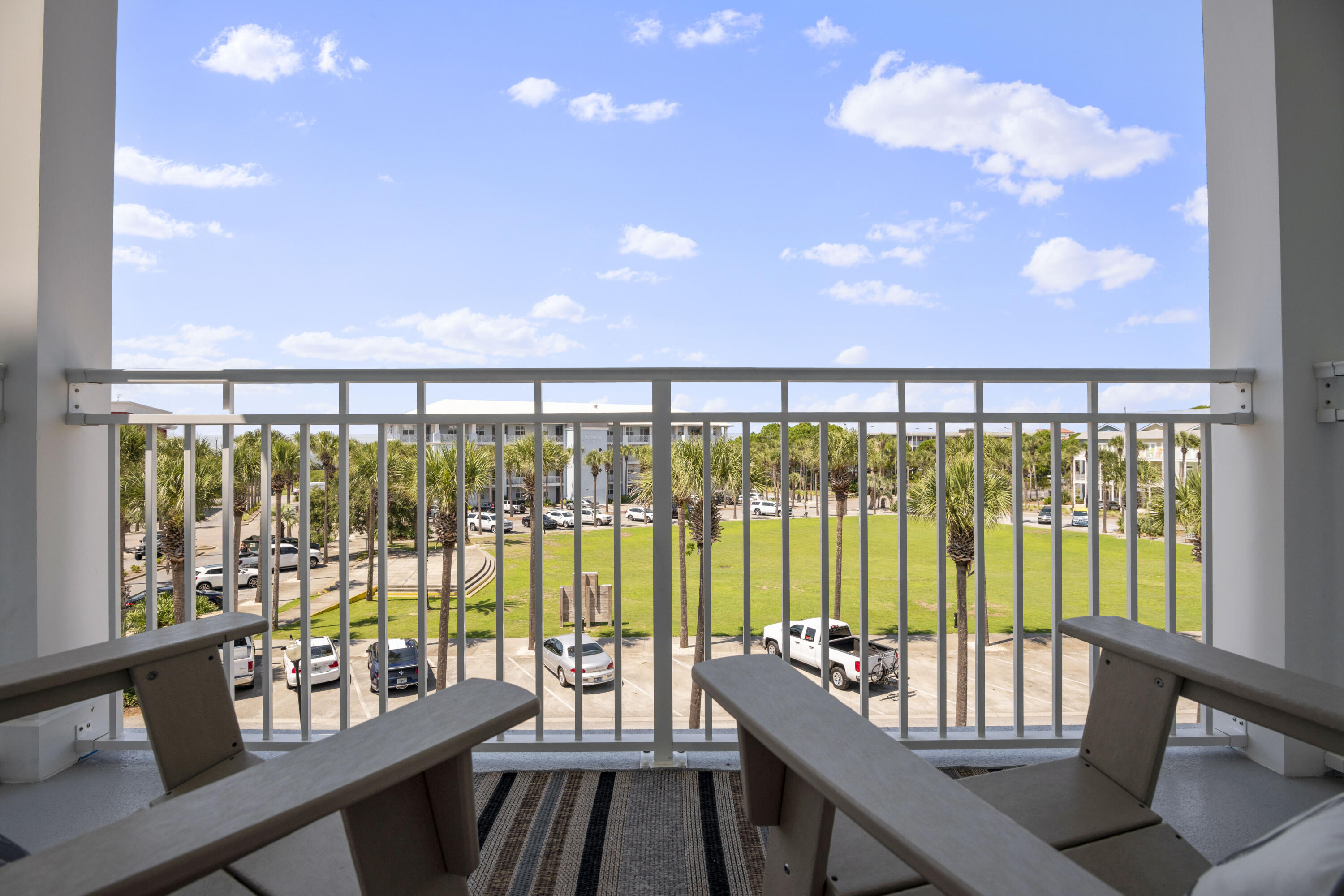 Gulf Place Residence - Residential