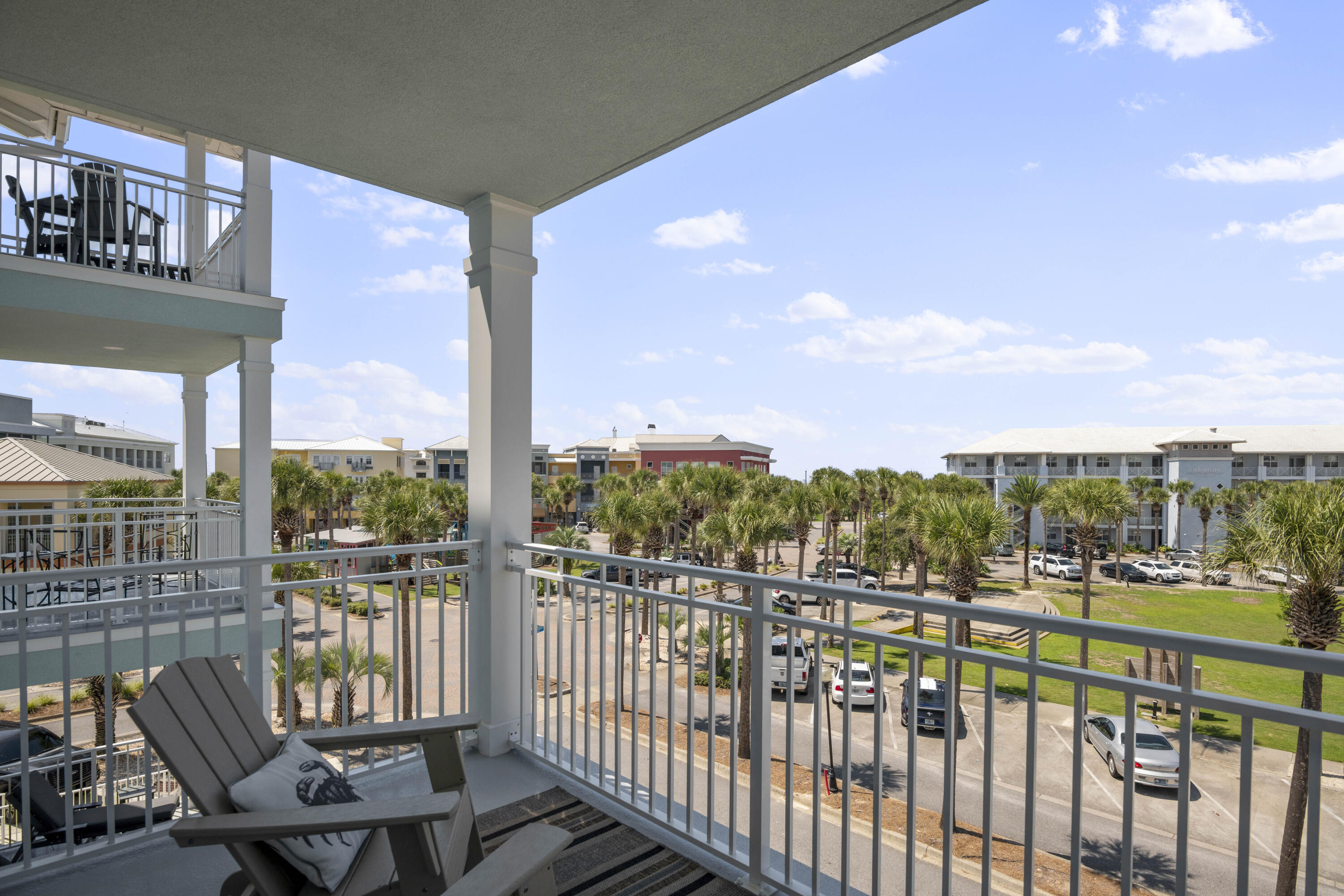 Gulf Place Residence - Residential
