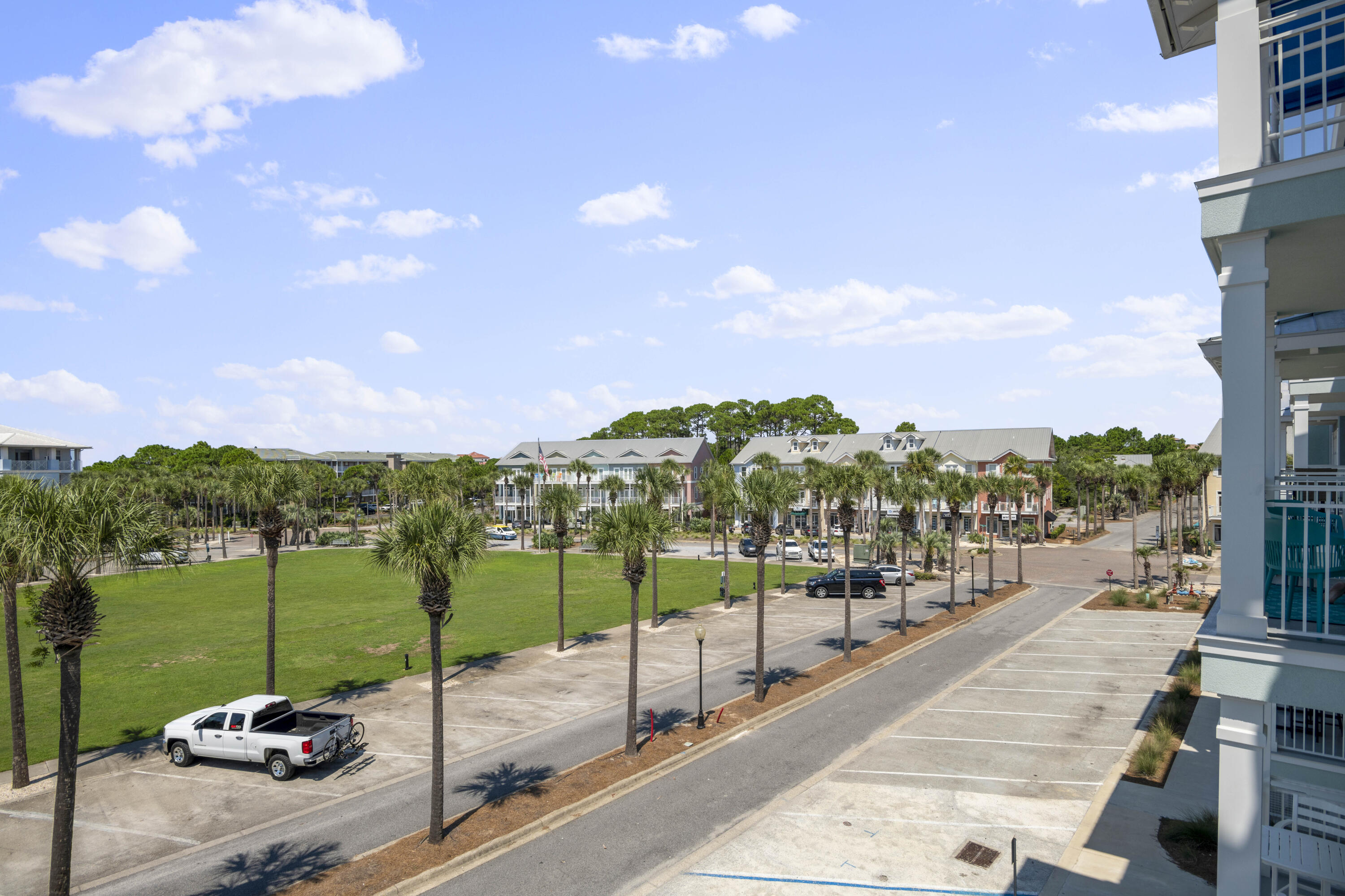 Gulf Place Residence - Residential