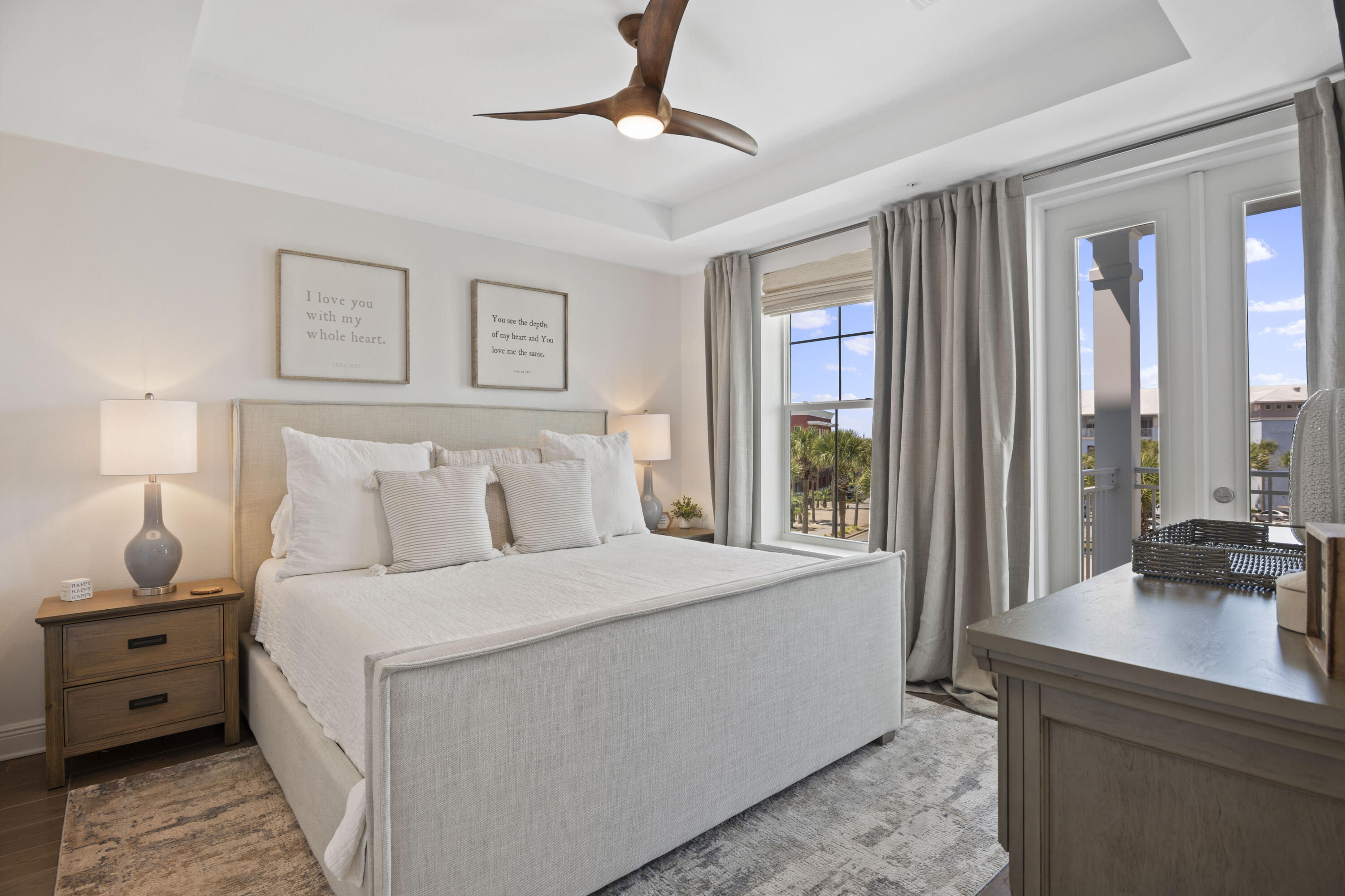 Gulf Place Residence - Residential
