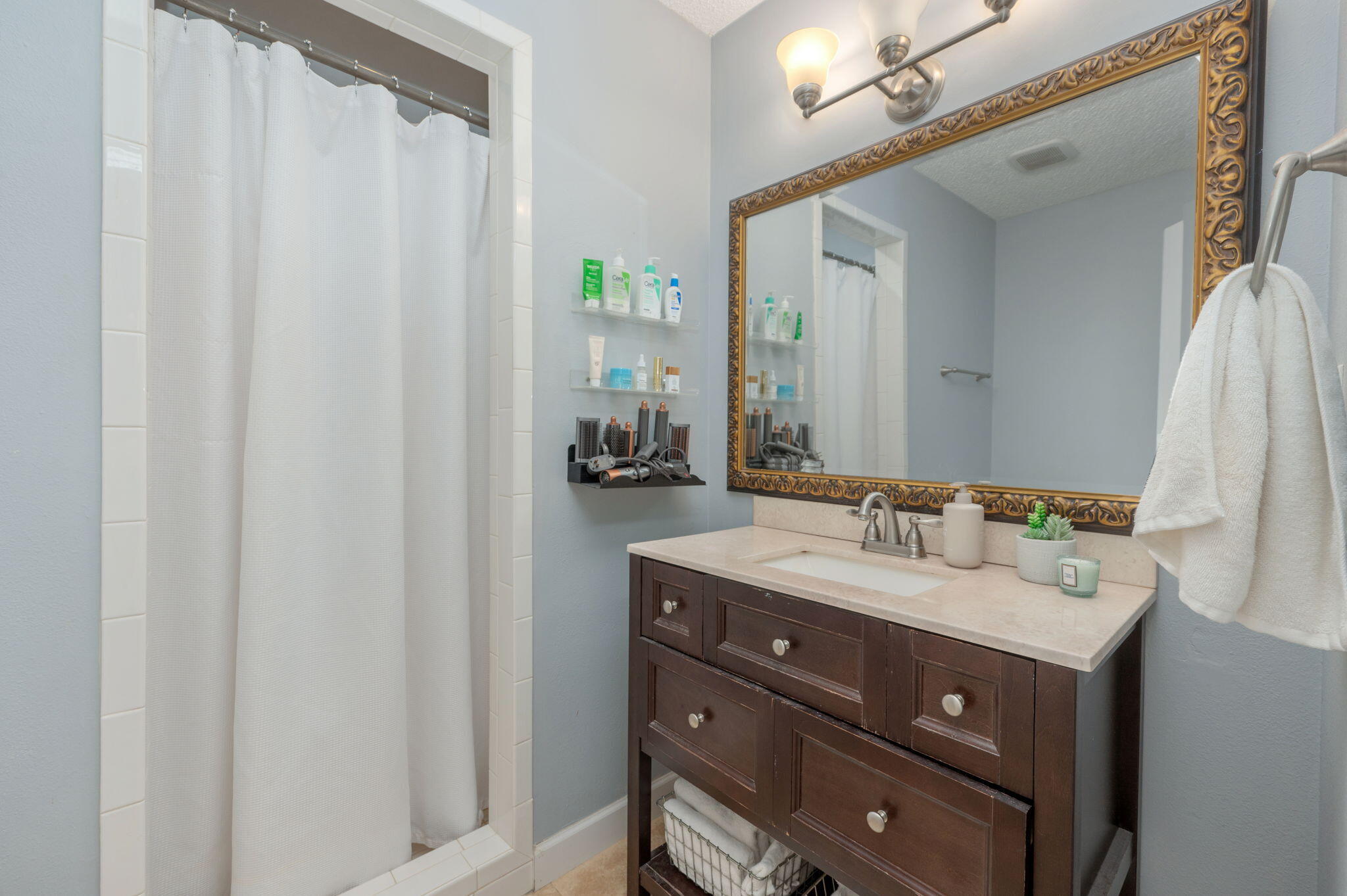PALM ESTATES UNIT 3 - Residential