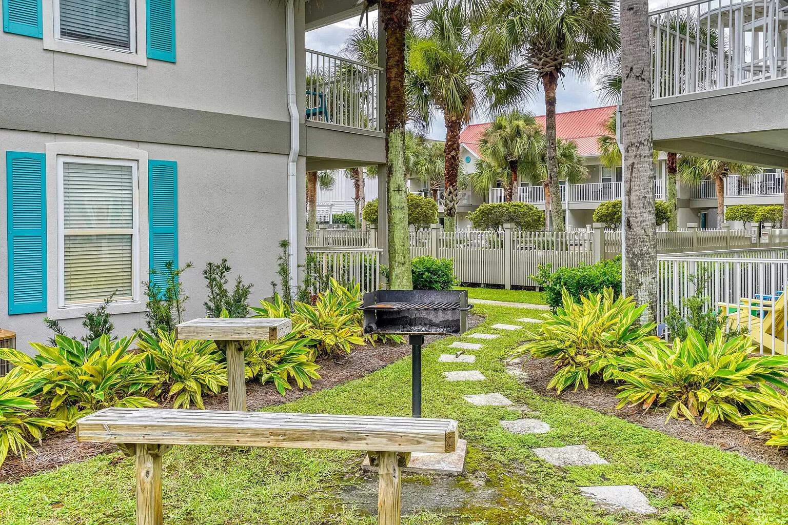 ROLLIN TIDE VILLAS - Residential