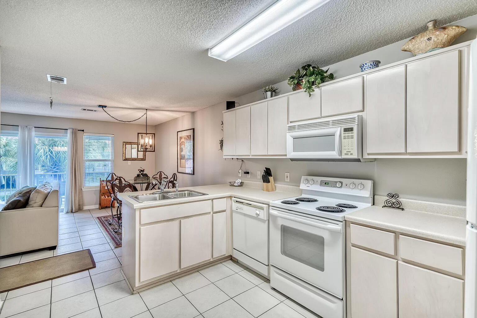 ROLLIN TIDE VILLAS - Residential