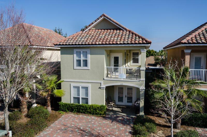 VILLAGES OF CRYSTAL BEACH - Residential