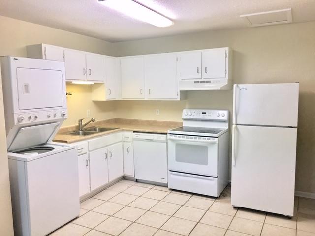 BREAKERS WEST - Residential