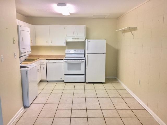 BREAKERS WEST - Residential