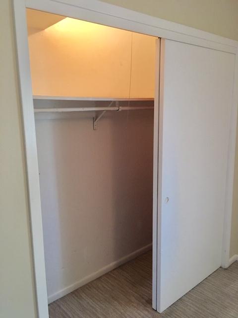 BREAKERS WEST - Residential