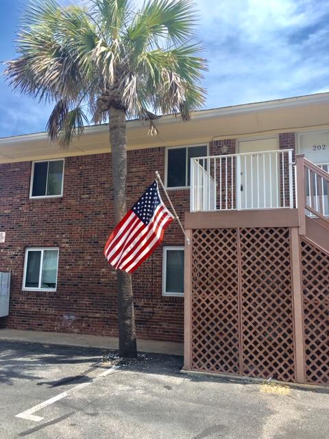 BREAKERS WEST - Residential