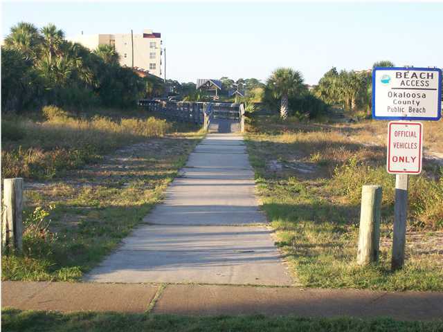 BREAKERS WEST - Residential