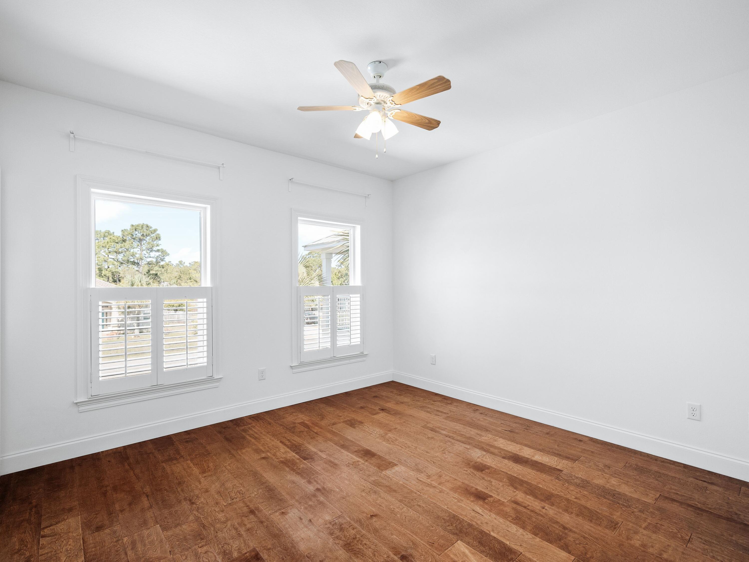 PELICAN BAY - Residential