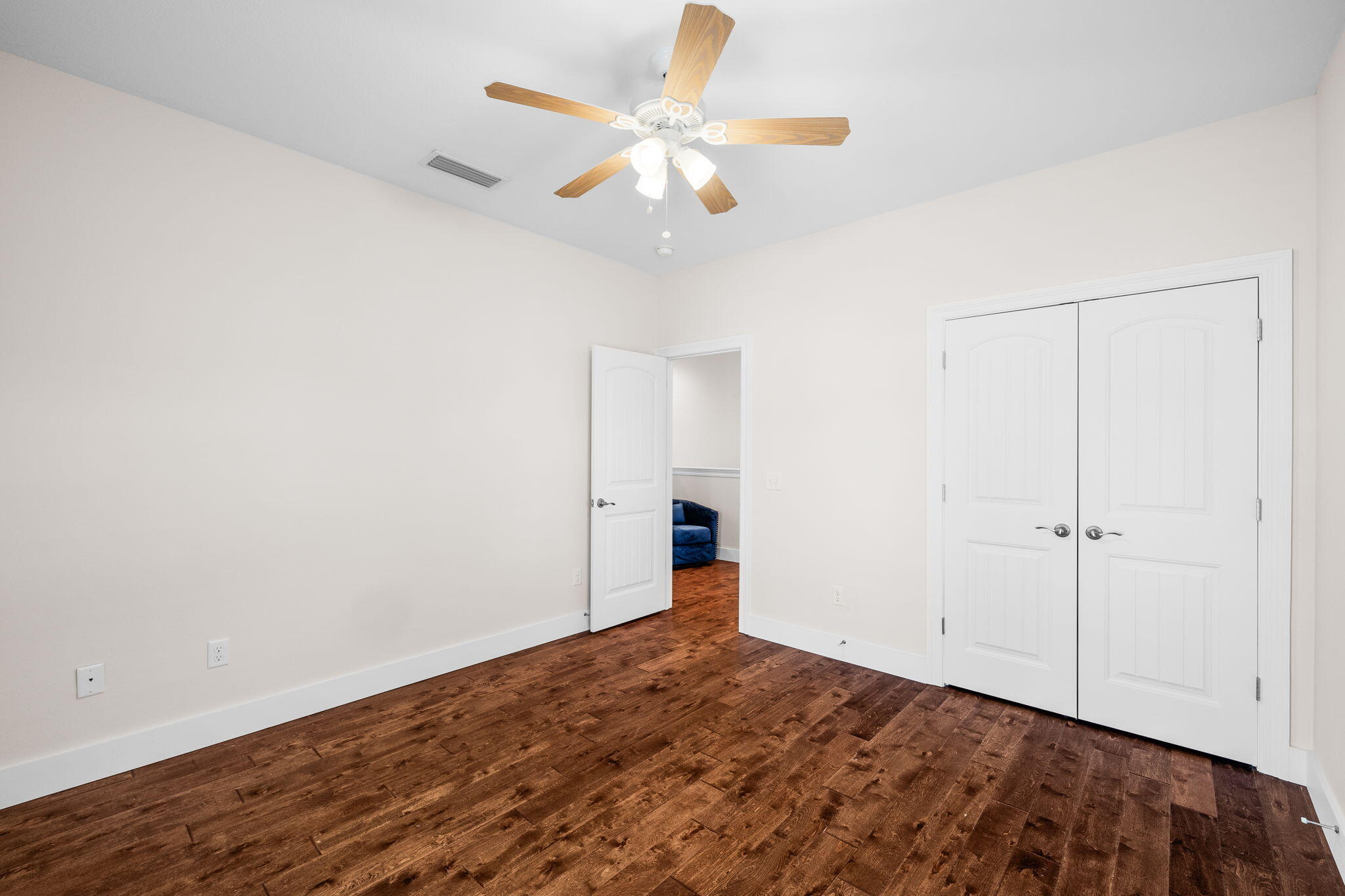 PELICAN BAY - Residential