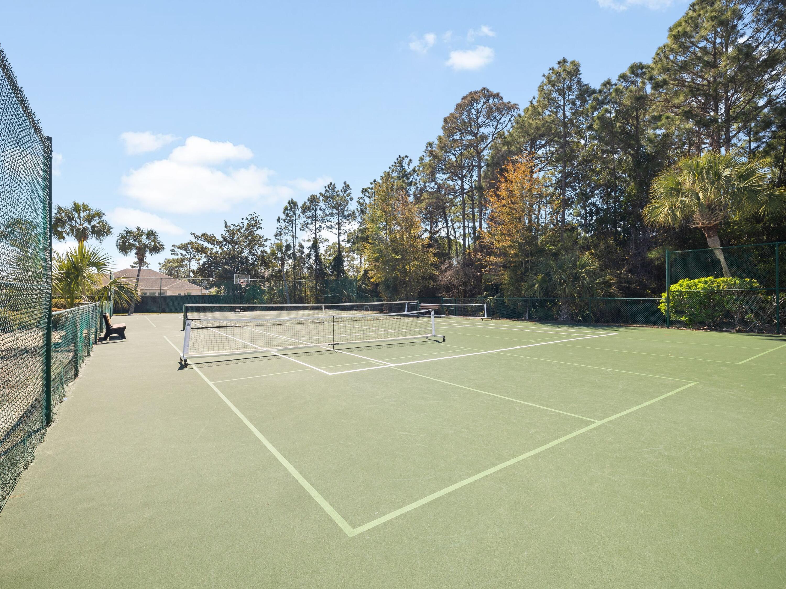 PELICAN BAY - Residential