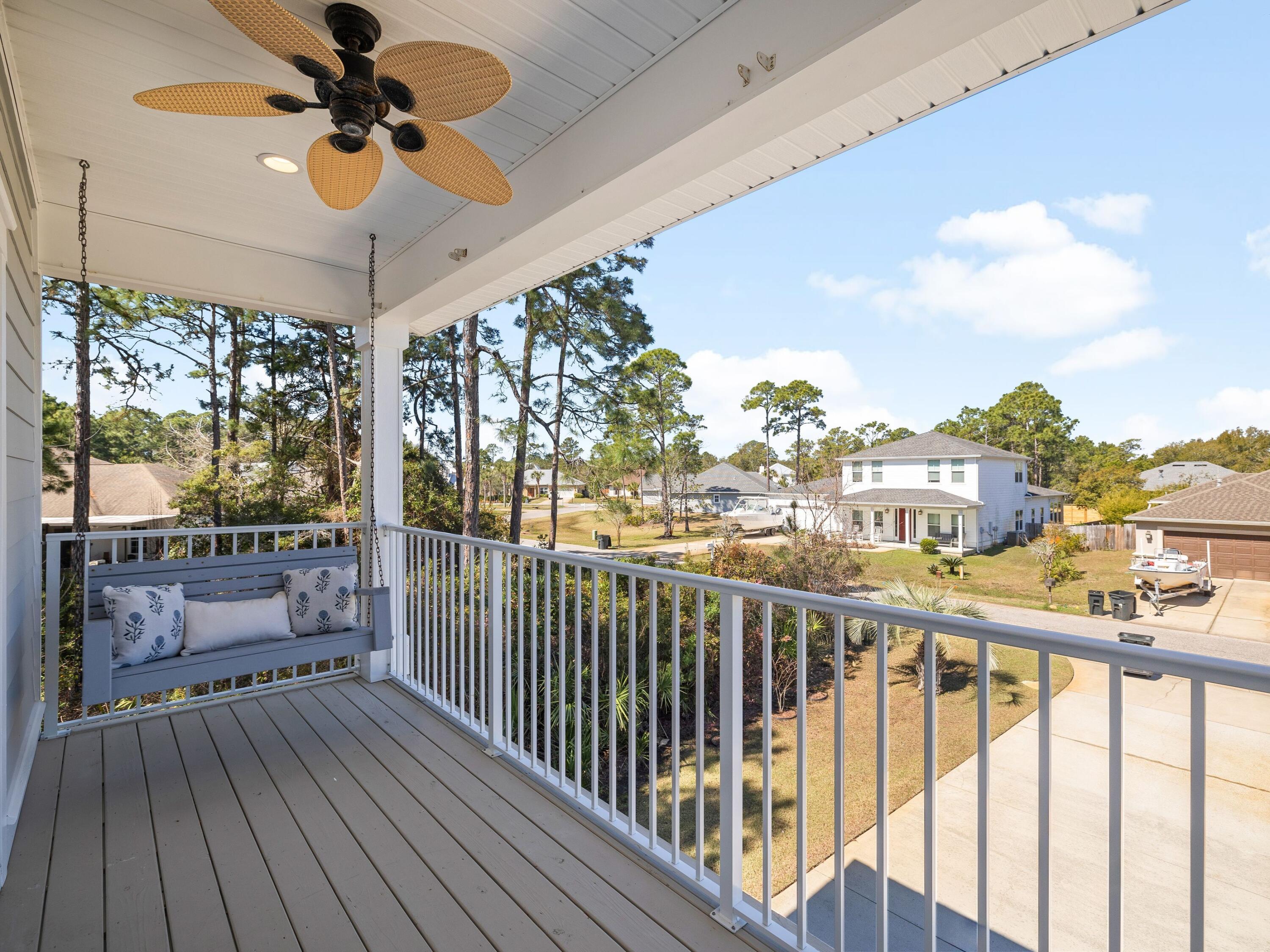 PELICAN BAY - Residential