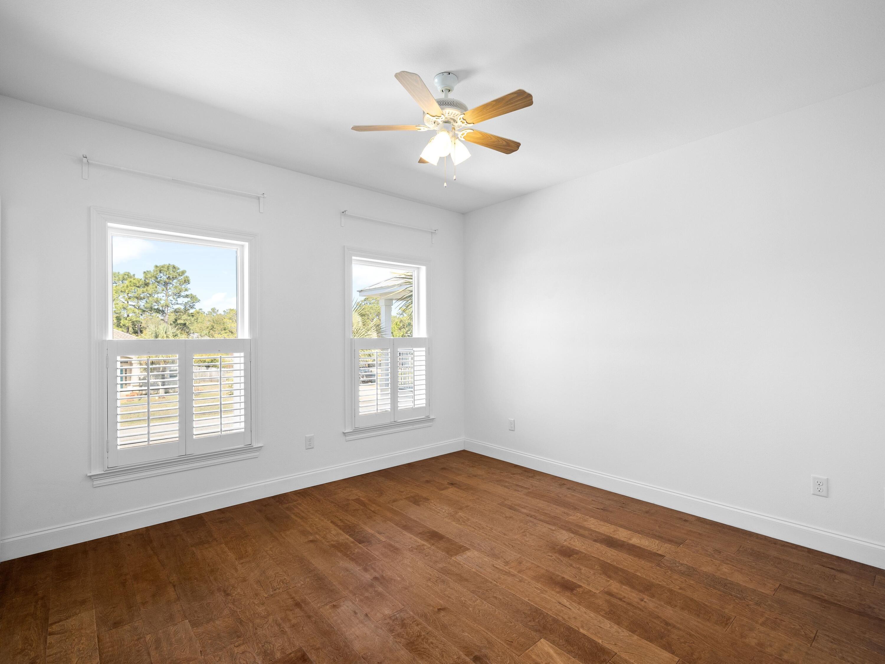 PELICAN BAY - Residential