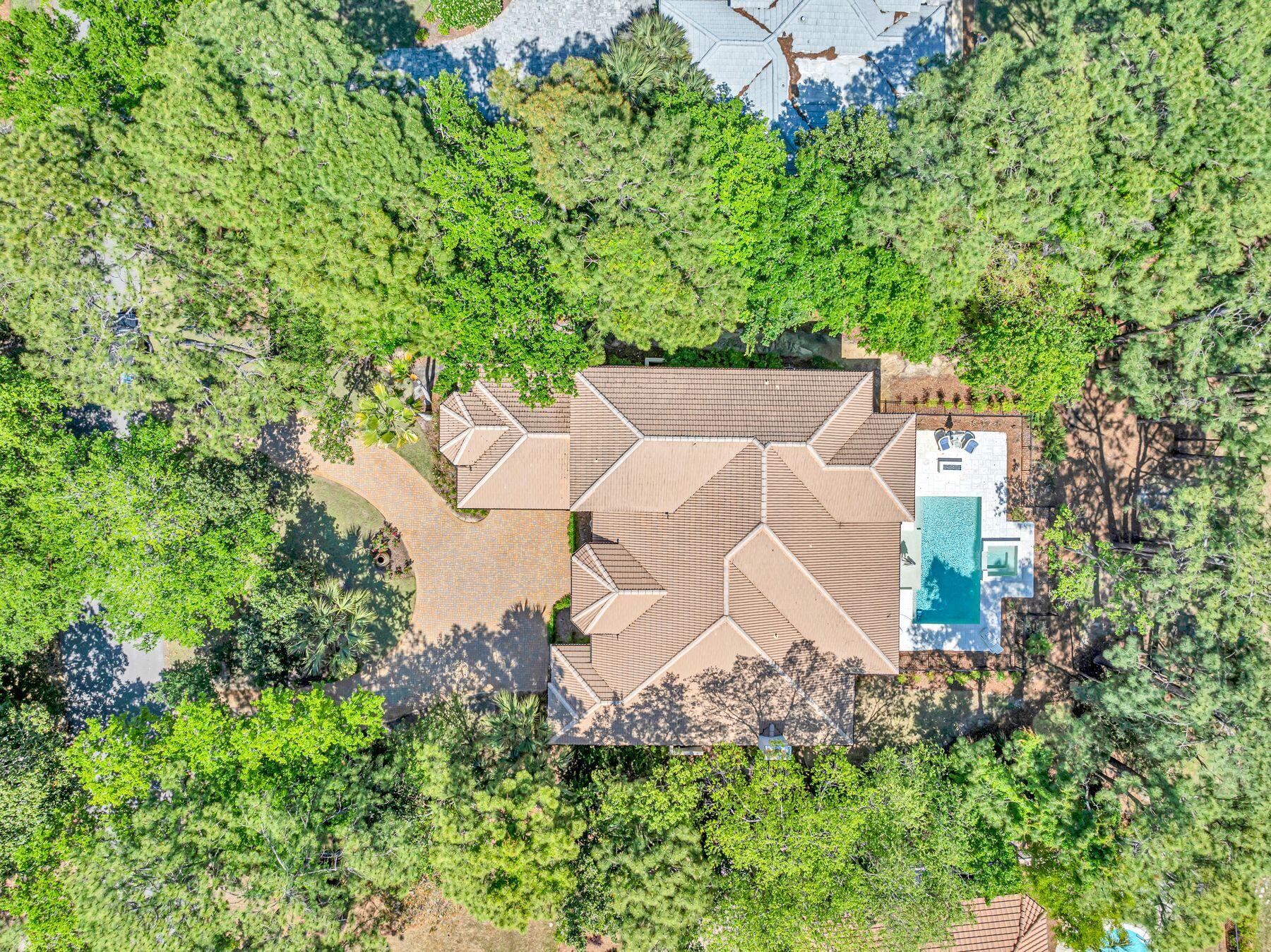 ISLAND GREEN - Residential