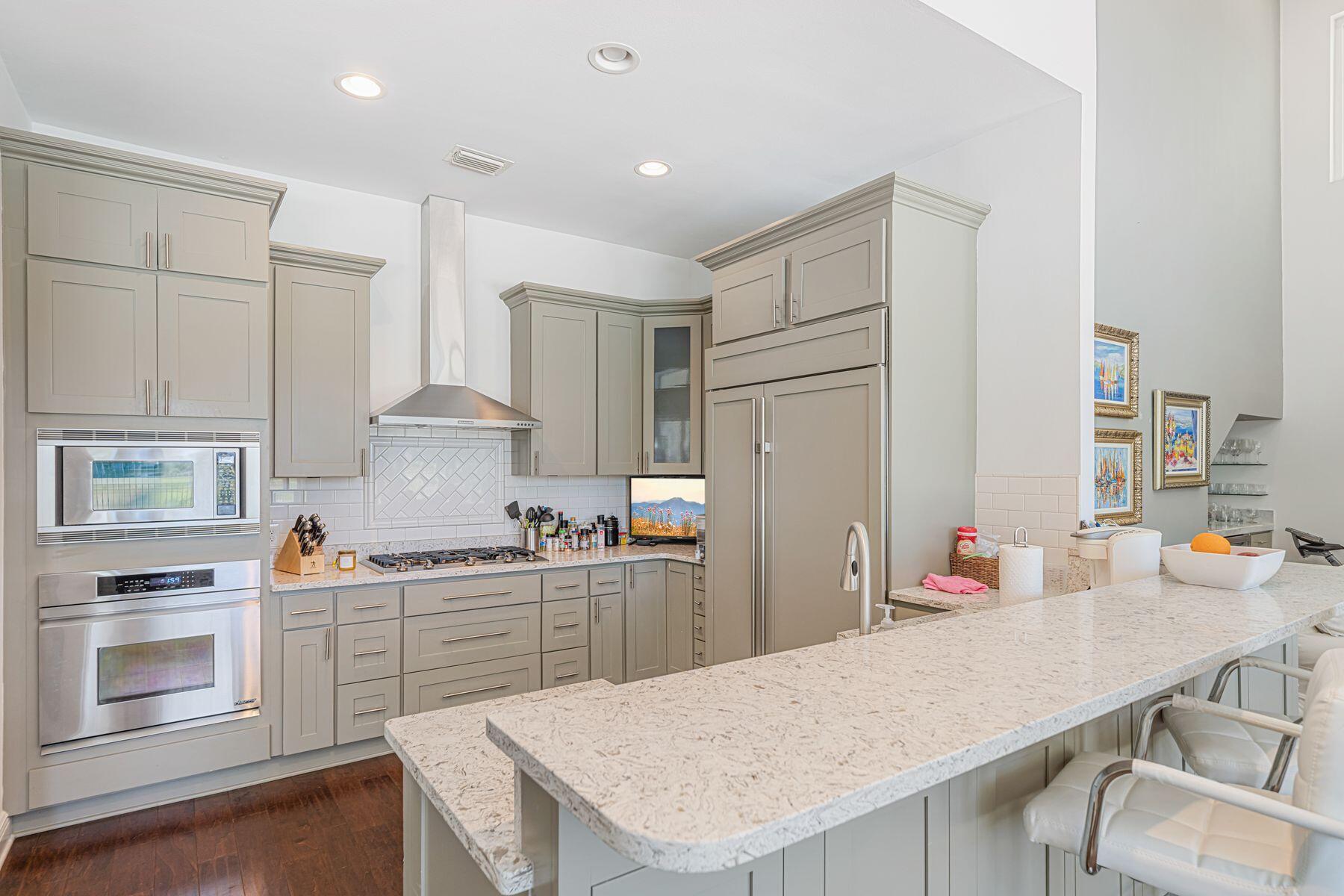 ISLAND GREEN - Residential