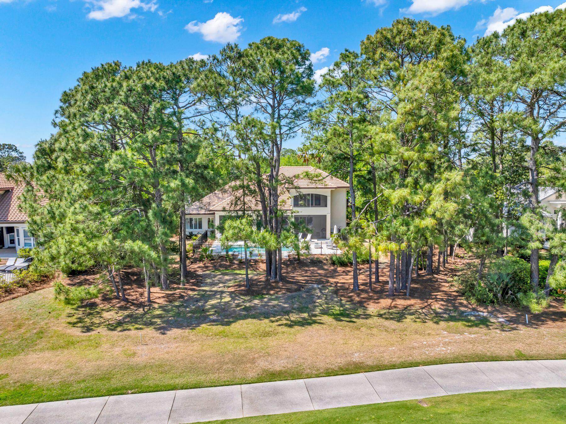 ISLAND GREEN - Residential