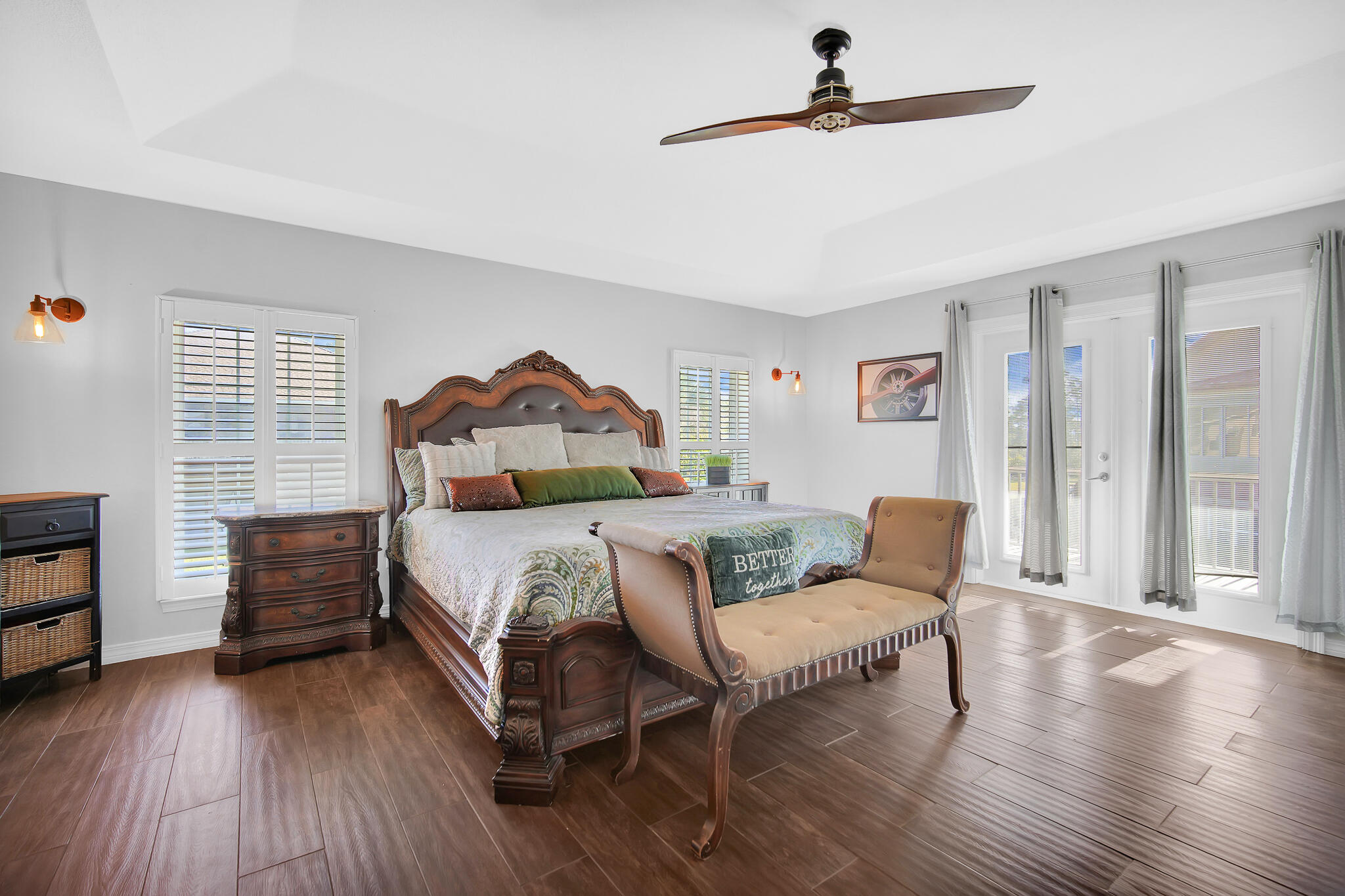 BISCAYNE POINTE - Residential