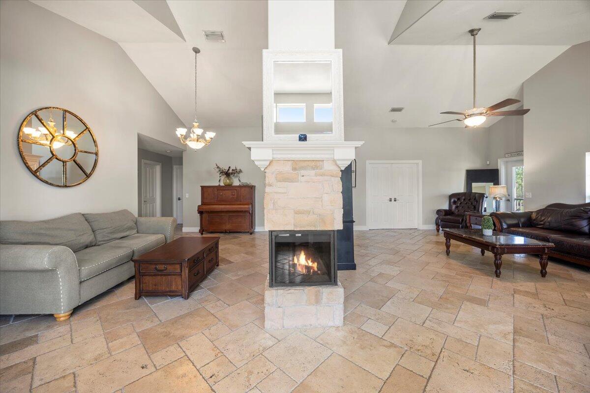 BISCAYNE POINTE - Residential