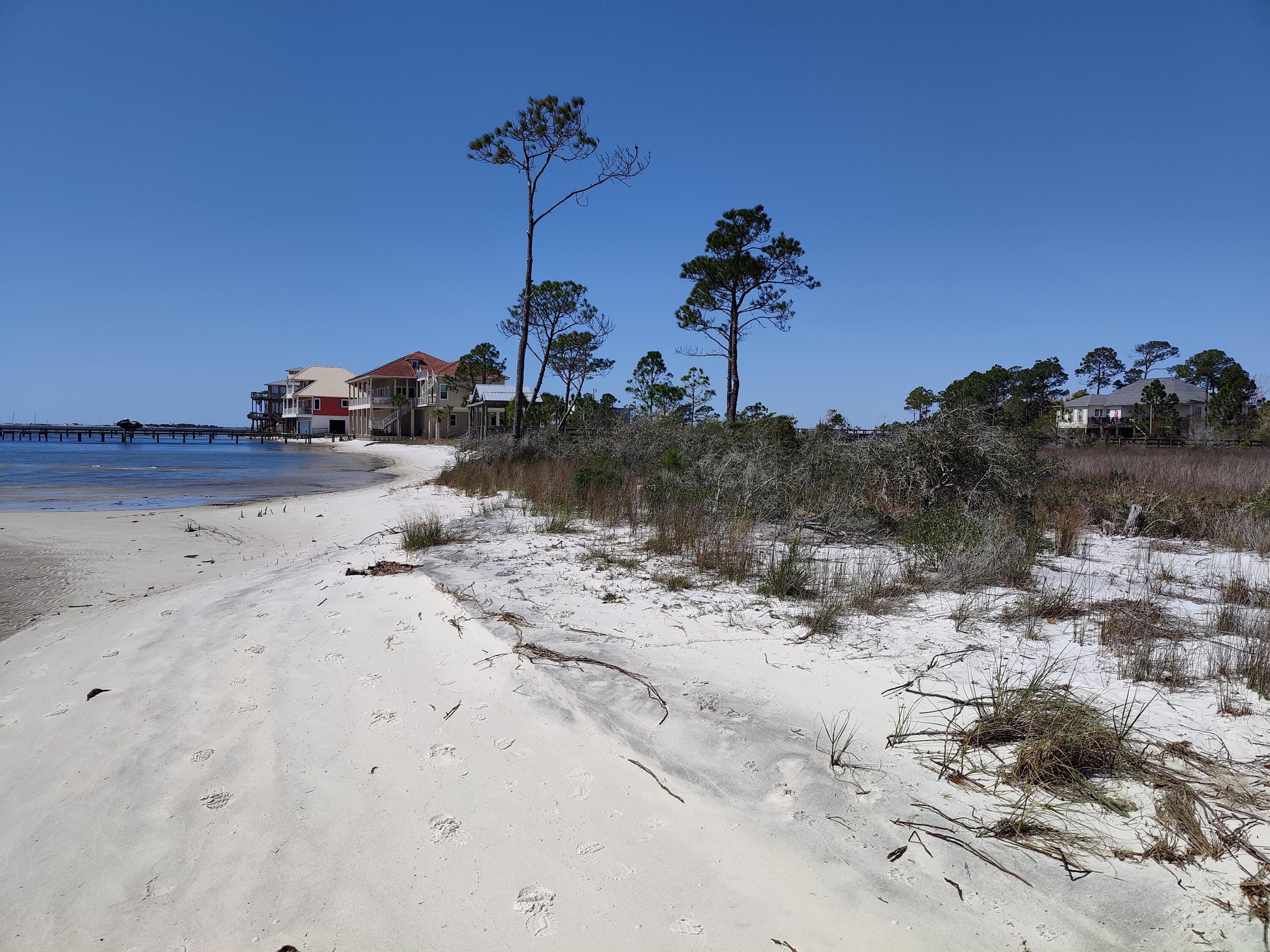 BISCAYNE POINTE - Residential