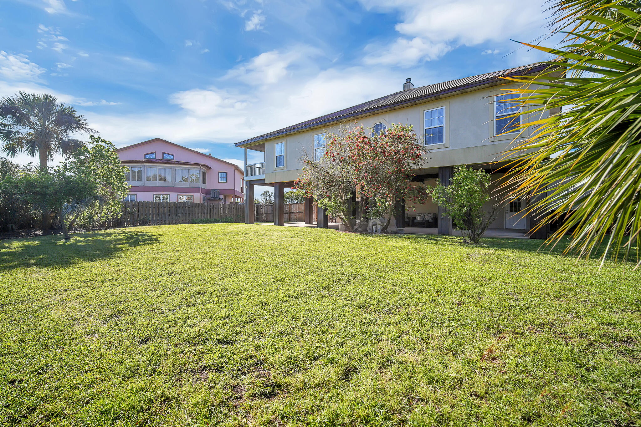 BISCAYNE POINTE - Residential