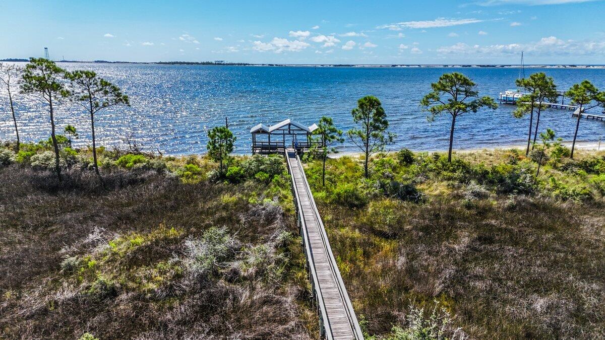 BISCAYNE POINTE - Residential