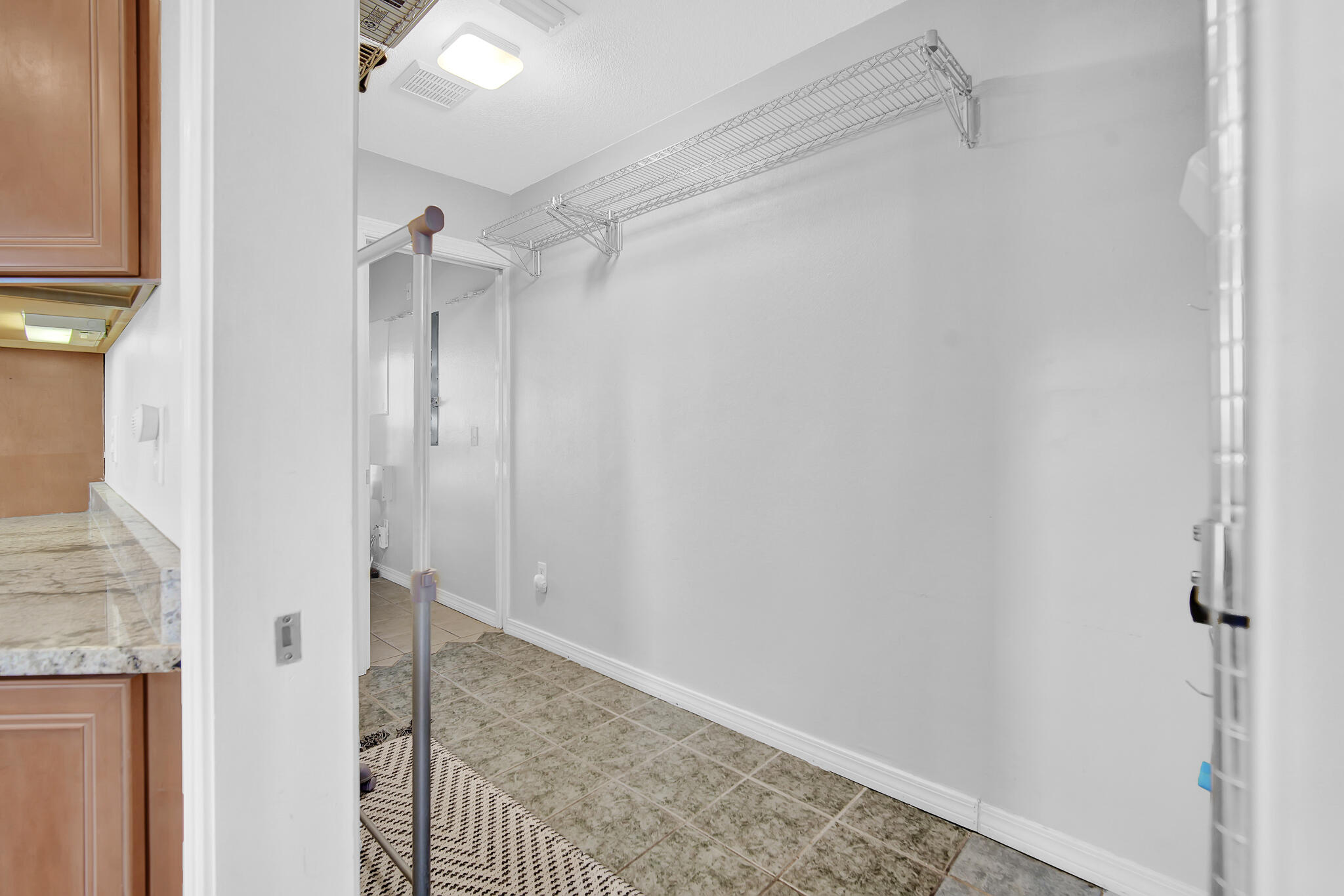 BISCAYNE POINTE - Residential